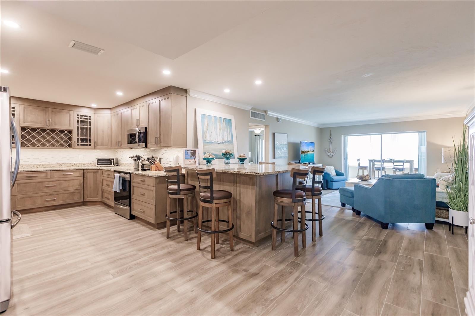 Image 4 of 27 For 1255 Peppertree Drive 602
