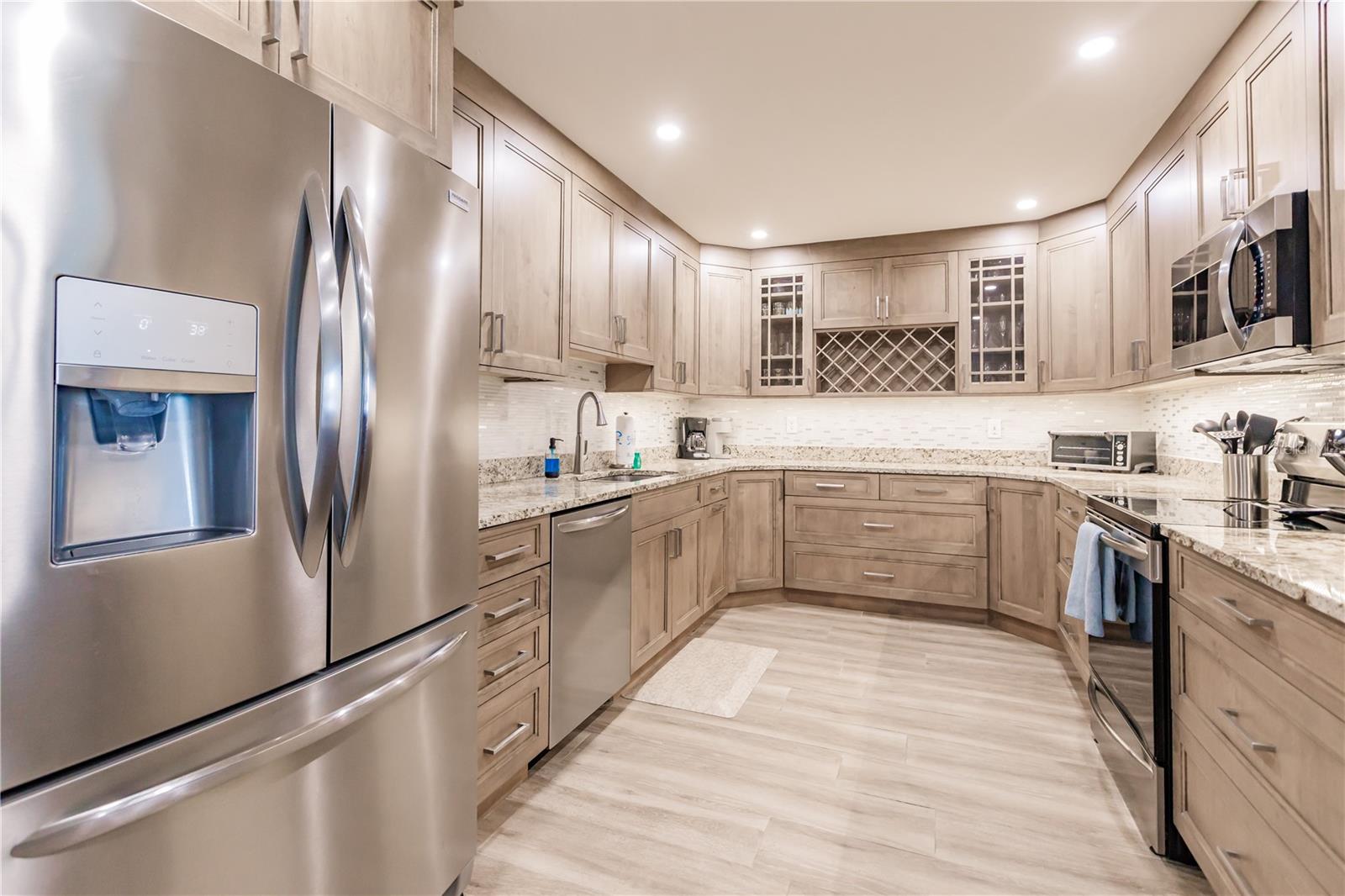Image 6 of 27 For 1255 Peppertree Drive 602