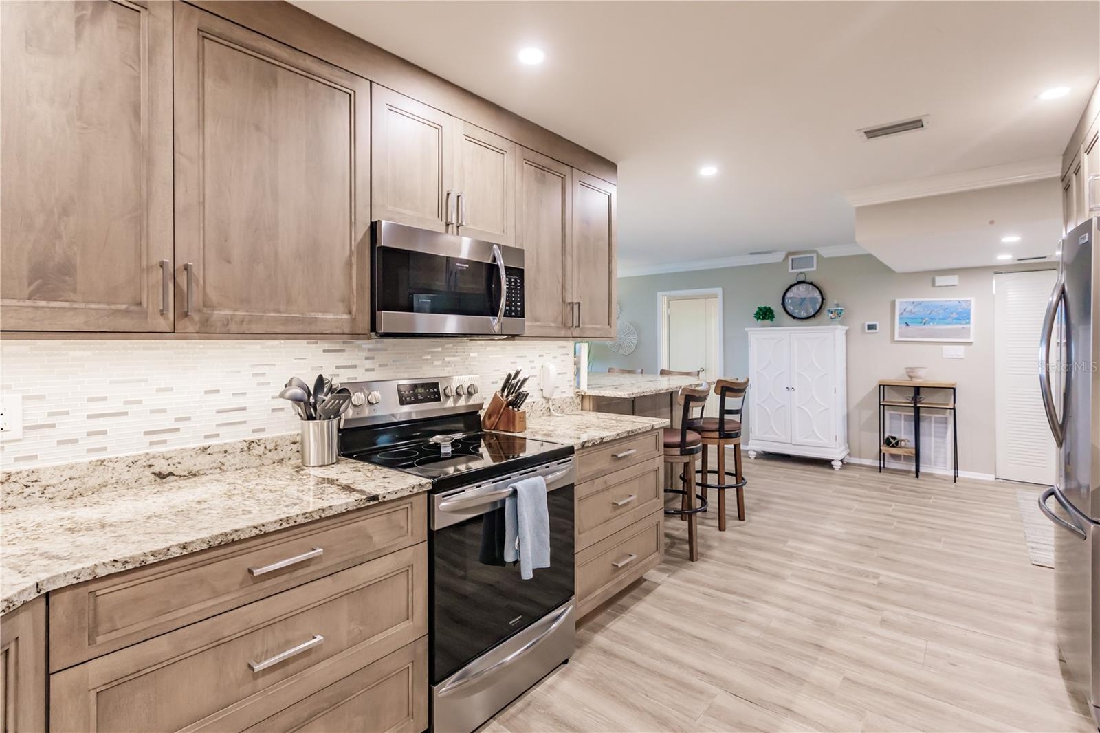 Image 7 of 27 For 1255 Peppertree Drive 602