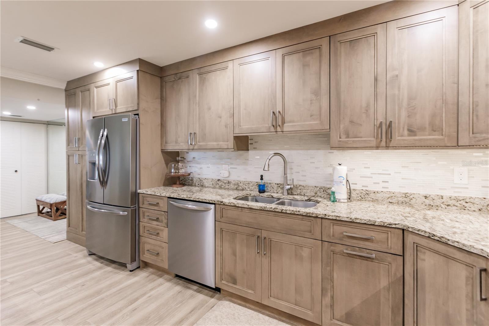 Image 8 of 27 For 1255 Peppertree Drive 602