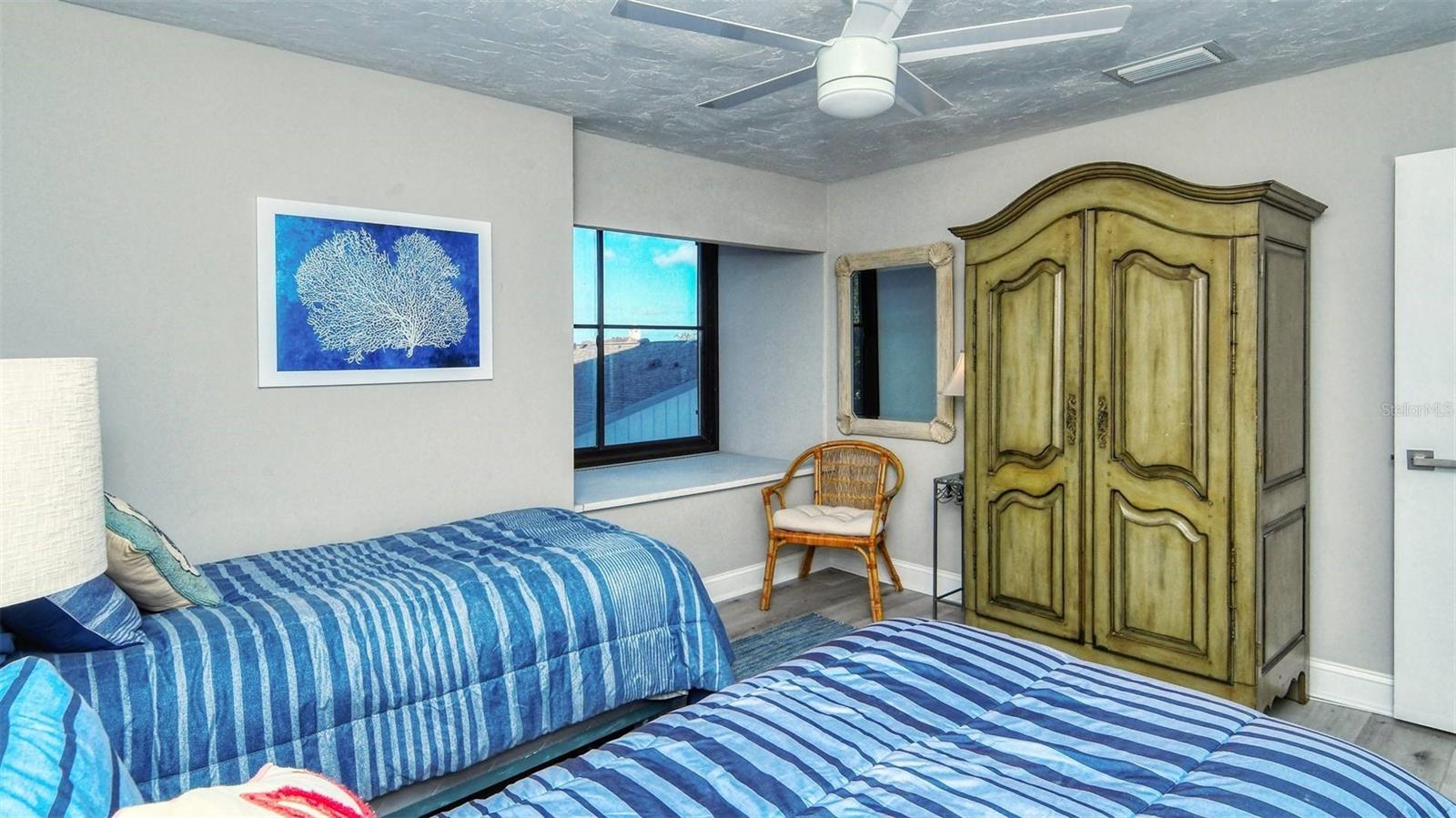 Image 8 of 18 For 1255 Peppertree Drive 305