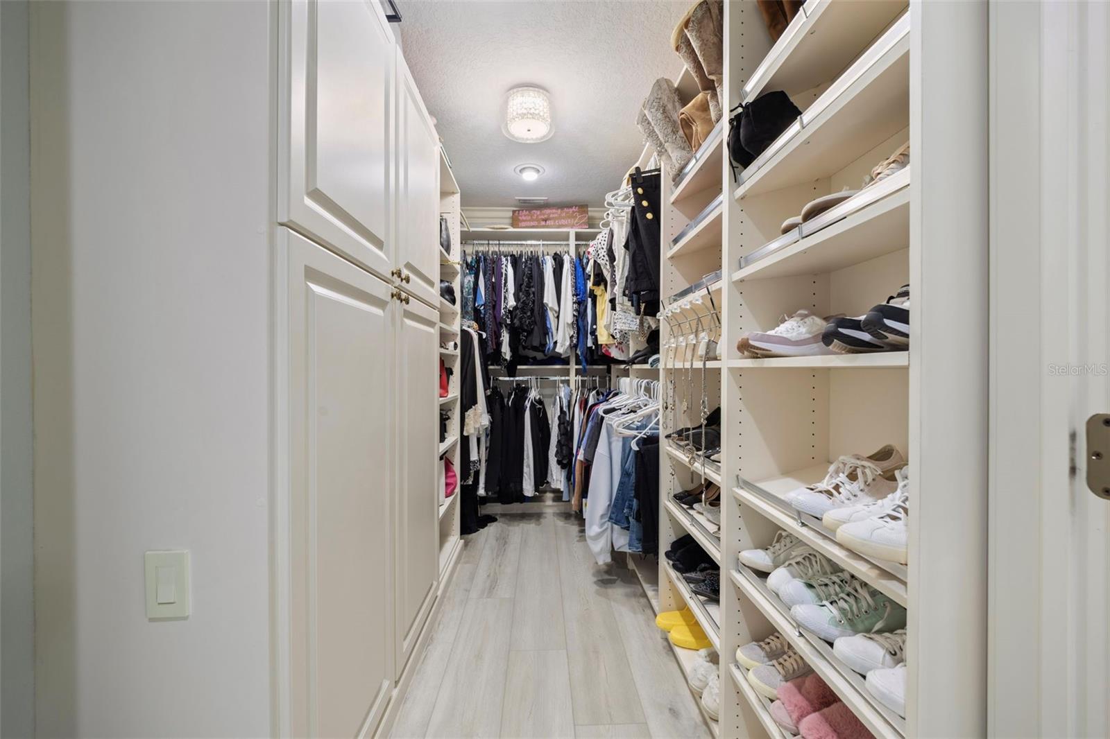 Image 35 of 100 For 1006 Lake Cooper Drive