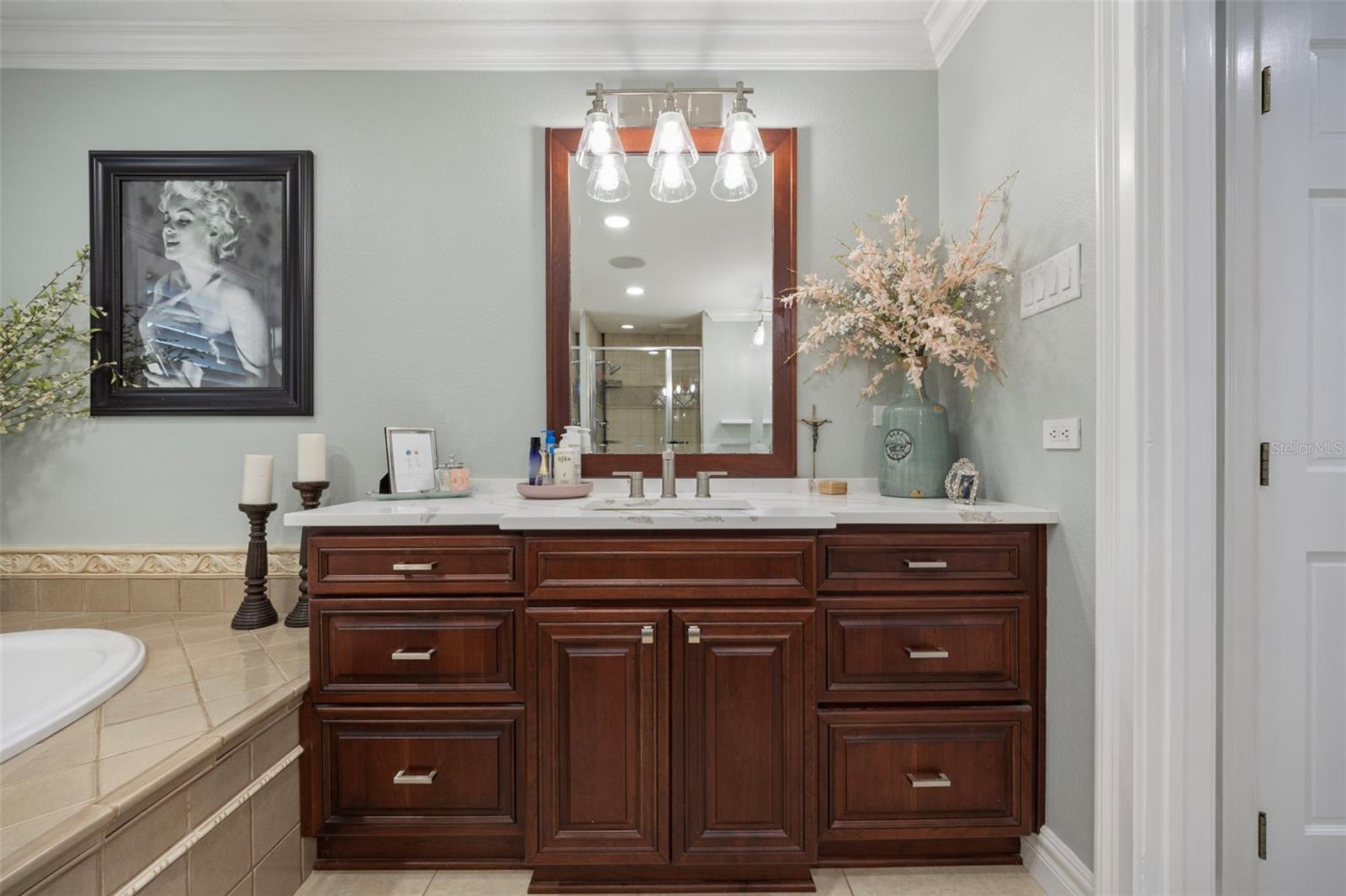 Image 38 of 100 For 1006 Lake Cooper Drive