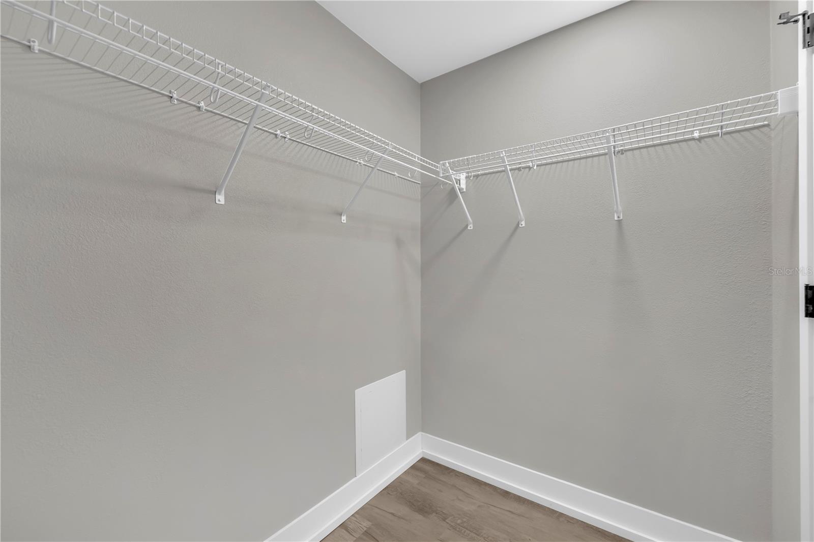 Image 12 of 26 For 21161 Knollwood Avenue