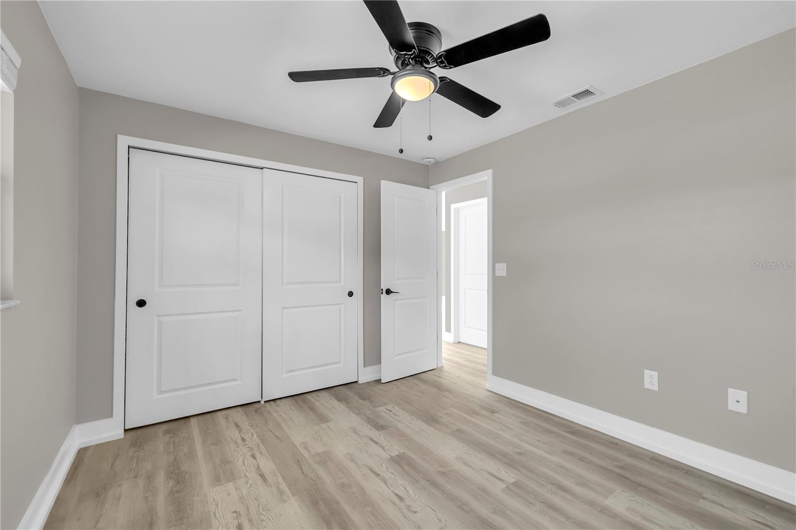 Image 15 of 26 For 21161 Knollwood Avenue