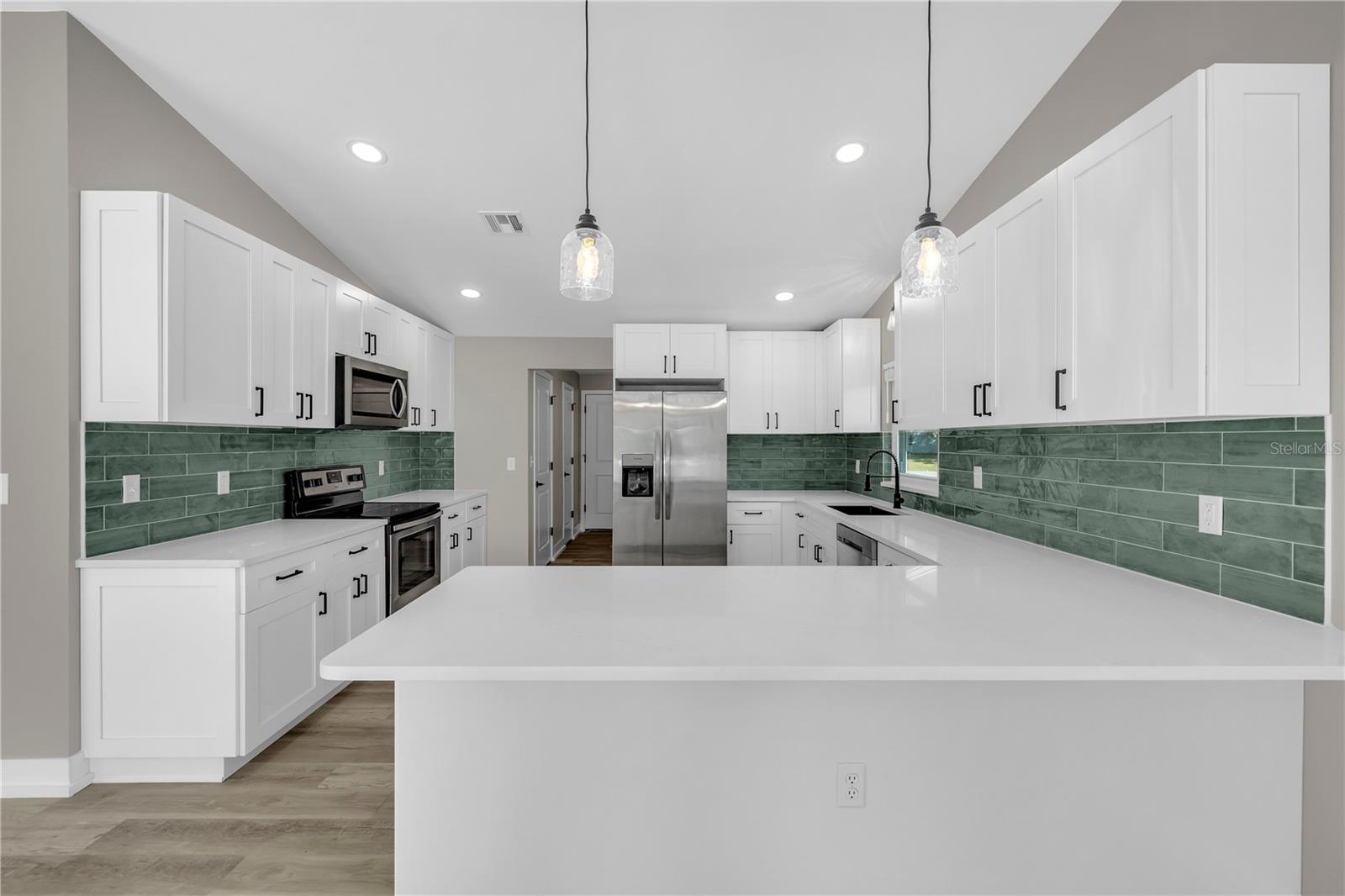 Image 6 of 26 For 21161 Knollwood Avenue