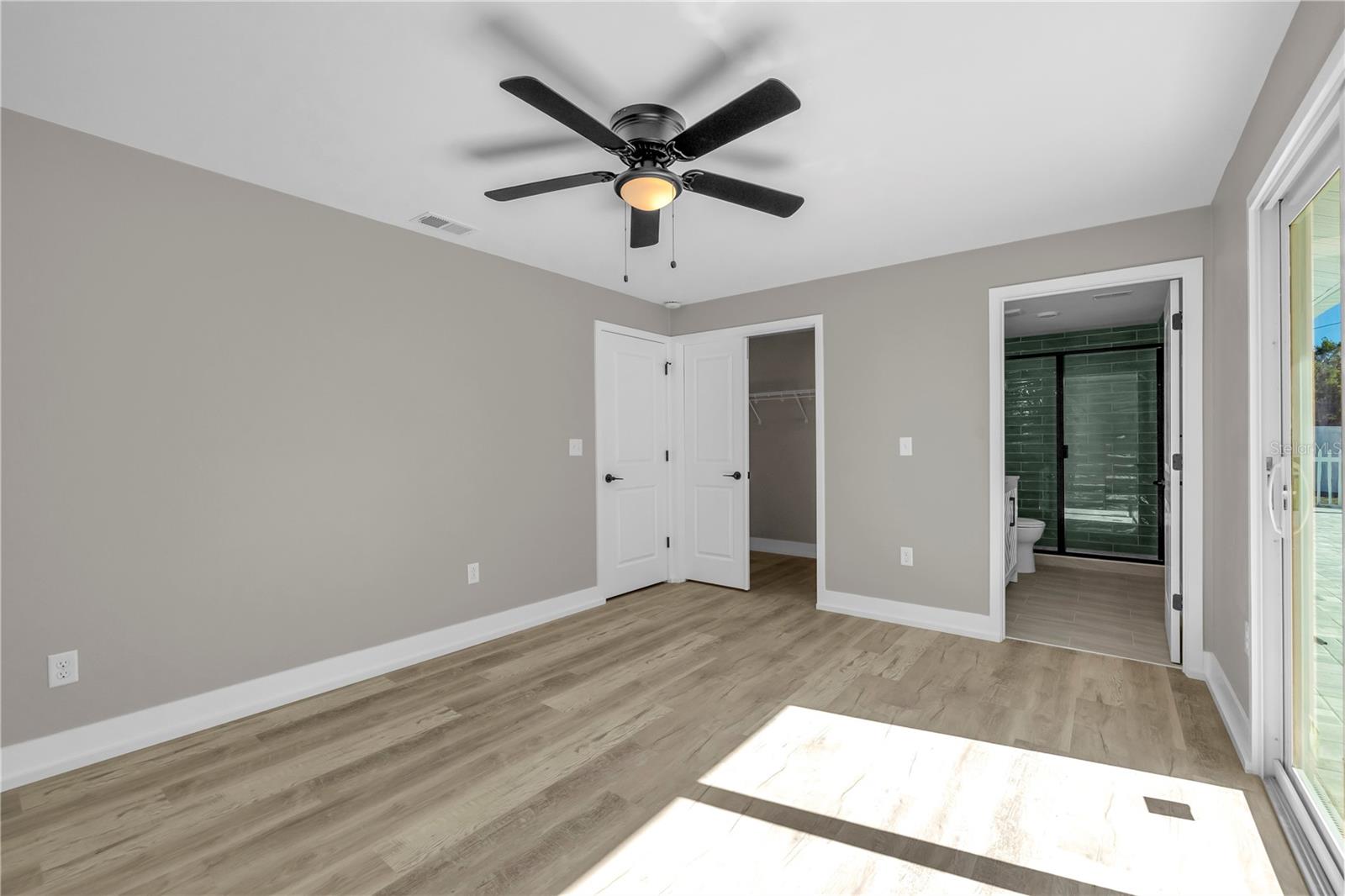 Image 9 of 26 For 21161 Knollwood Avenue