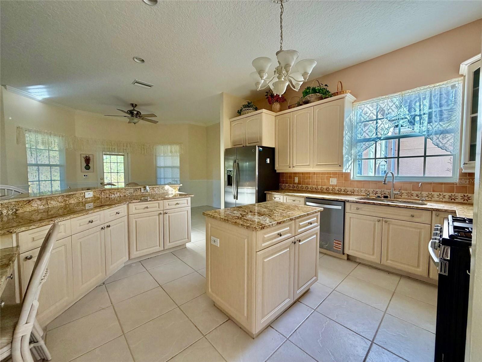 Image 10 of 38 For 17511 Floral Estate Drive