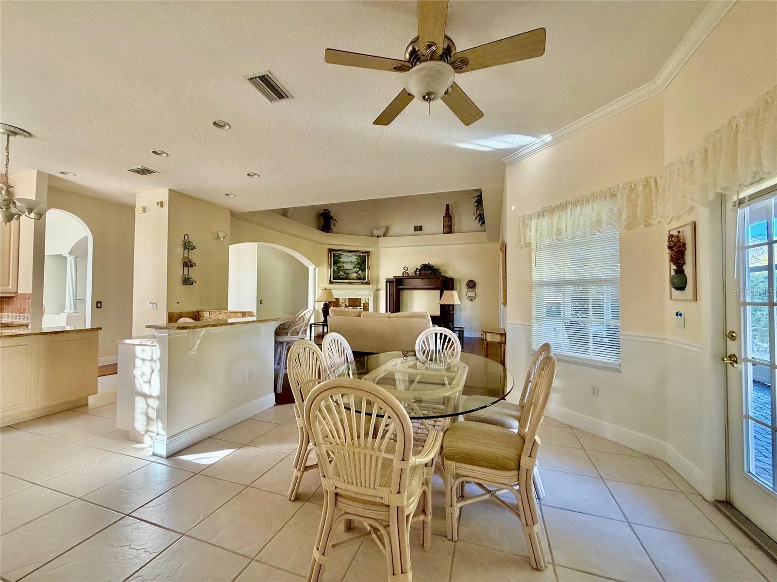 Image 16 of 38 For 17511 Floral Estate Drive