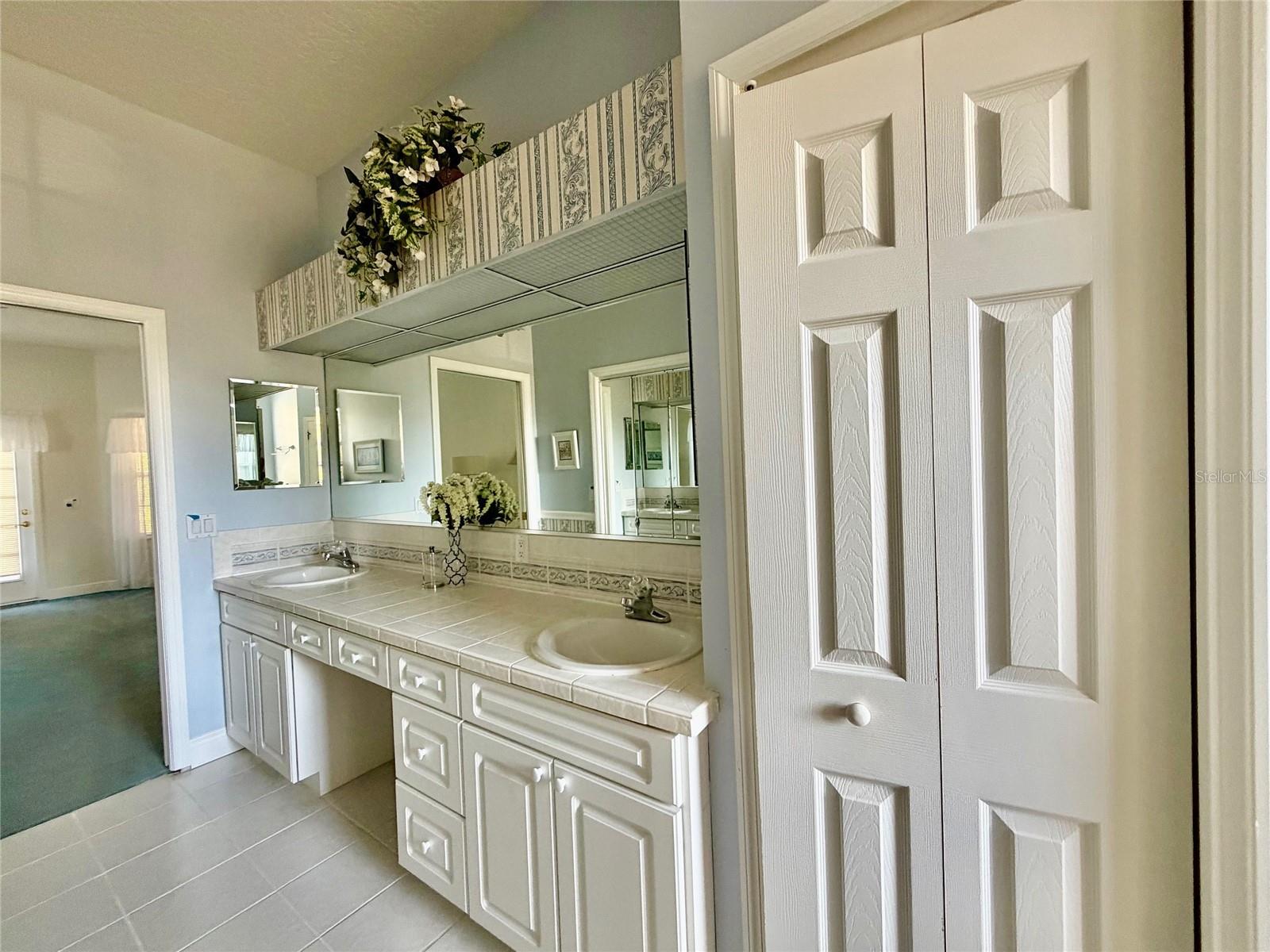 Image 25 of 38 For 17511 Floral Estate Drive