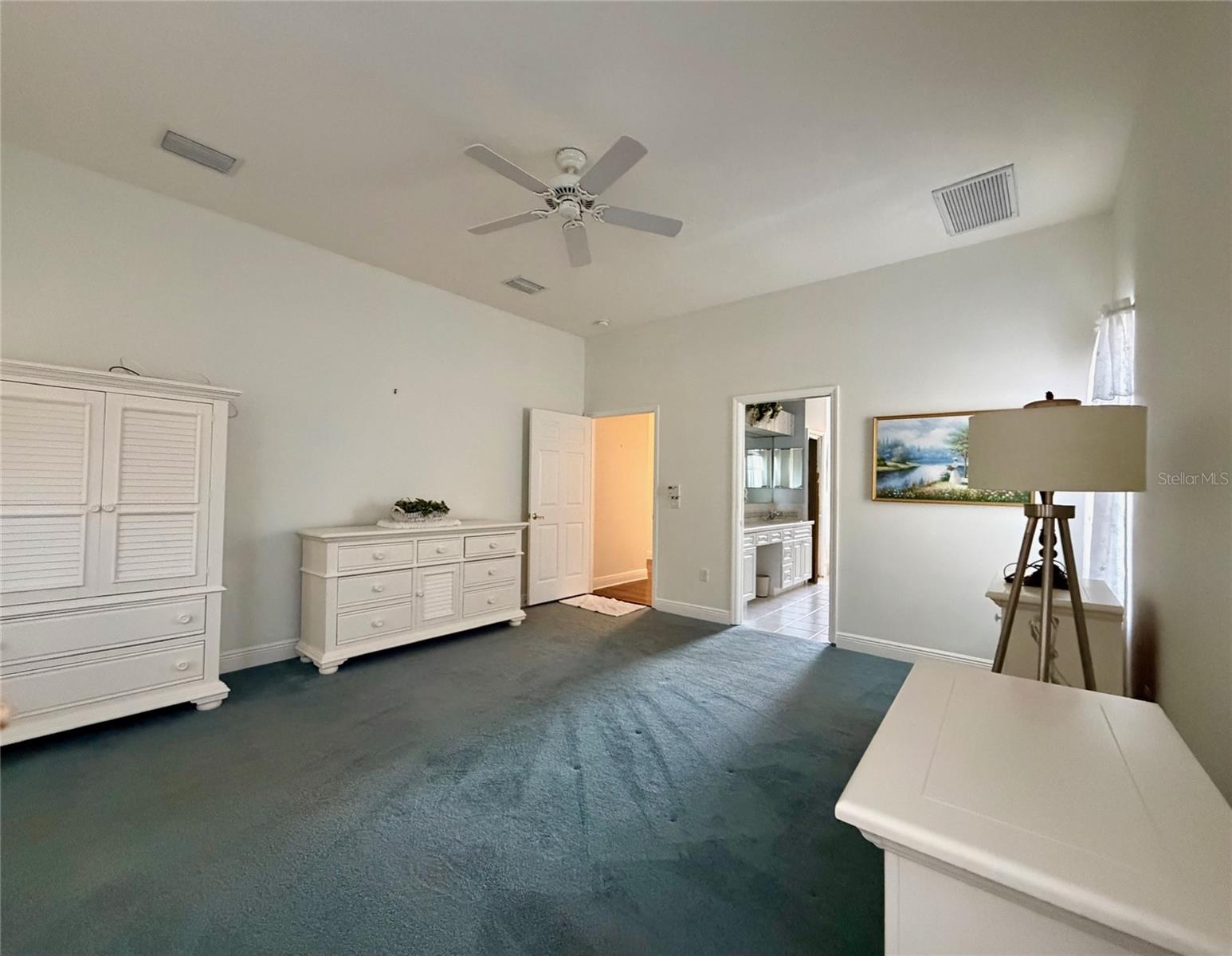 Image 26 of 38 For 17511 Floral Estate Drive