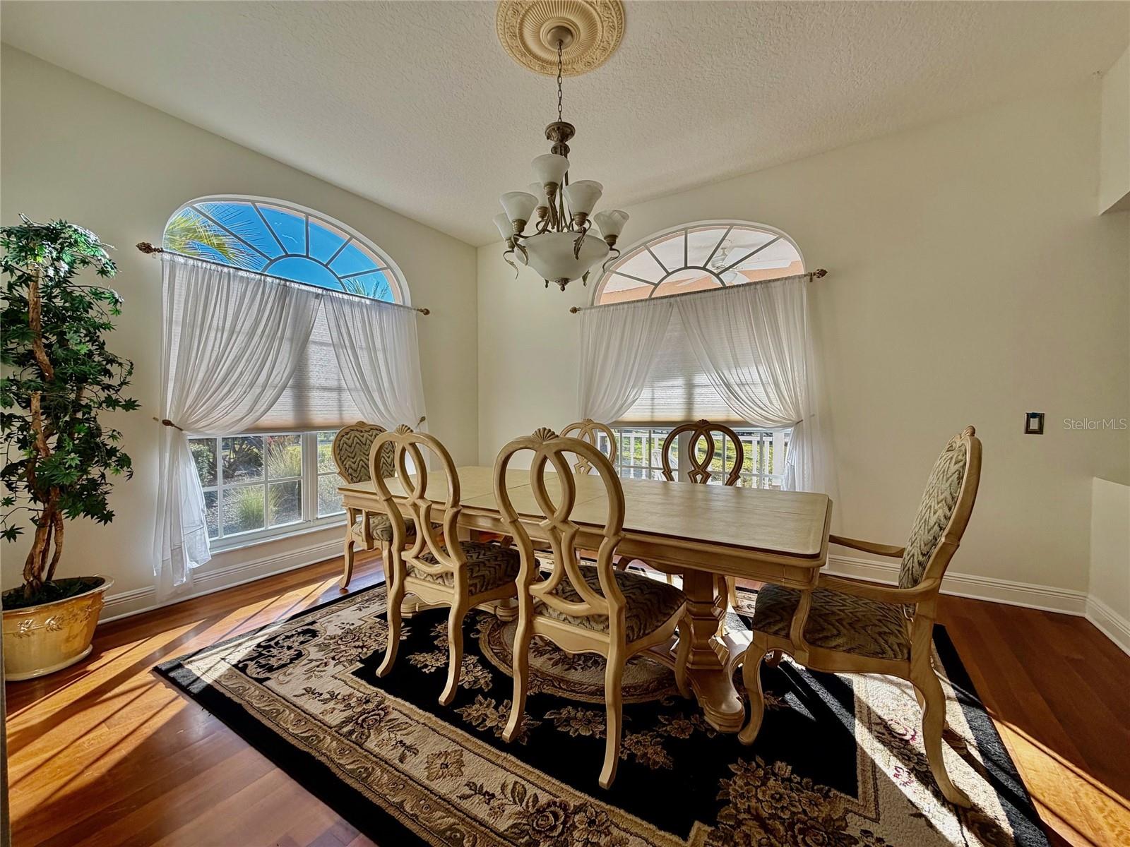 Image 6 of 38 For 17511 Floral Estate Drive