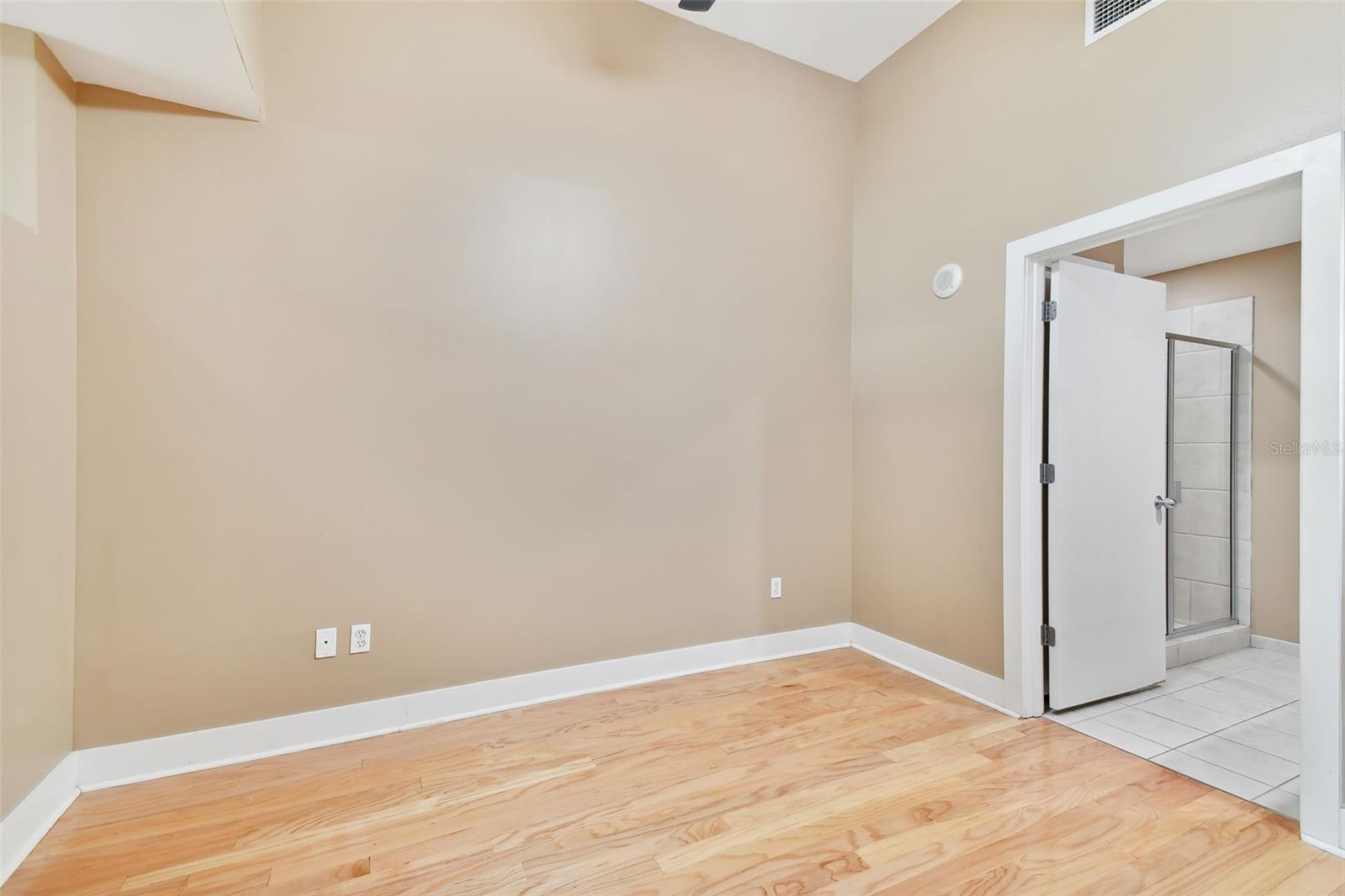 Image 6 of 50 For 1120 Kennedy Boulevard 820