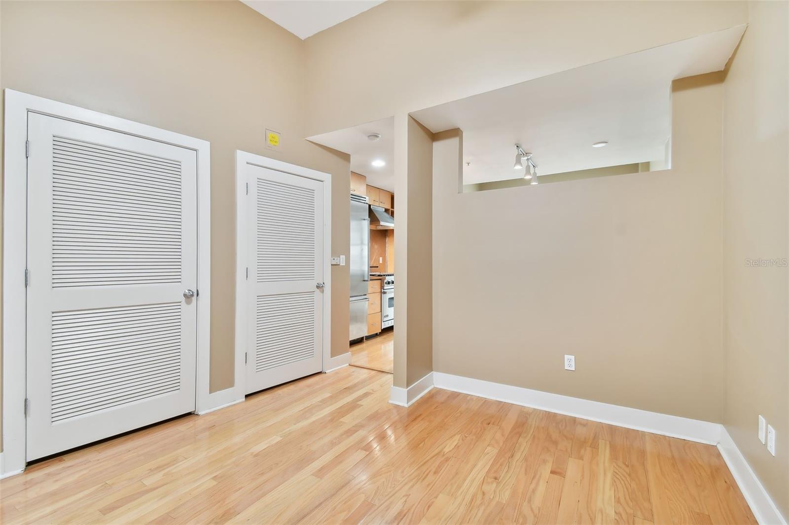 Image 8 of 50 For 1120 Kennedy Boulevard 820