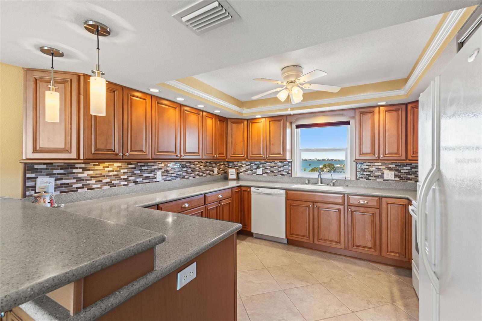 Image 12 of 41 For 5130 Brittany Drive S 808