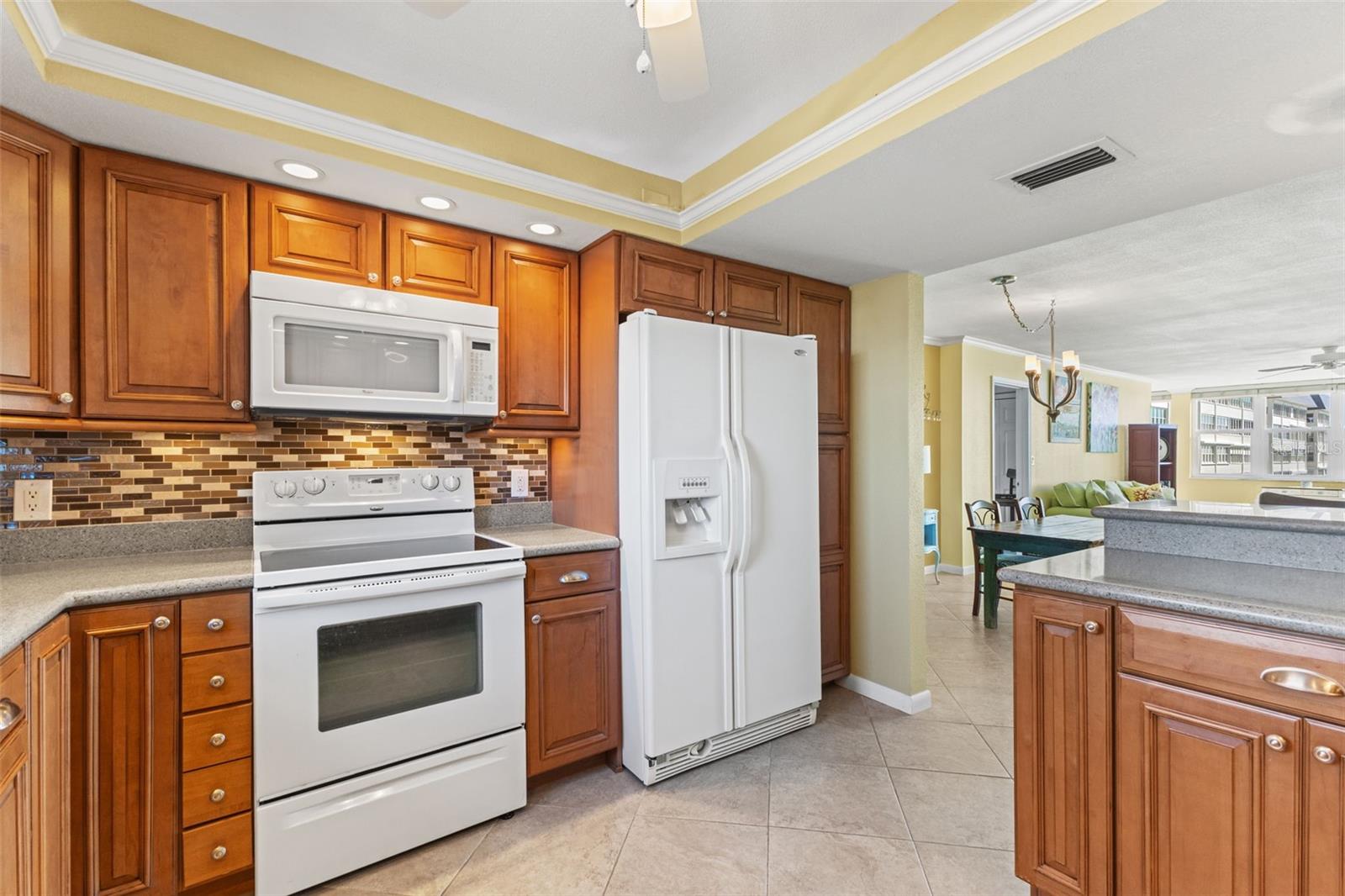 Image 14 of 41 For 5130 Brittany Drive S 808