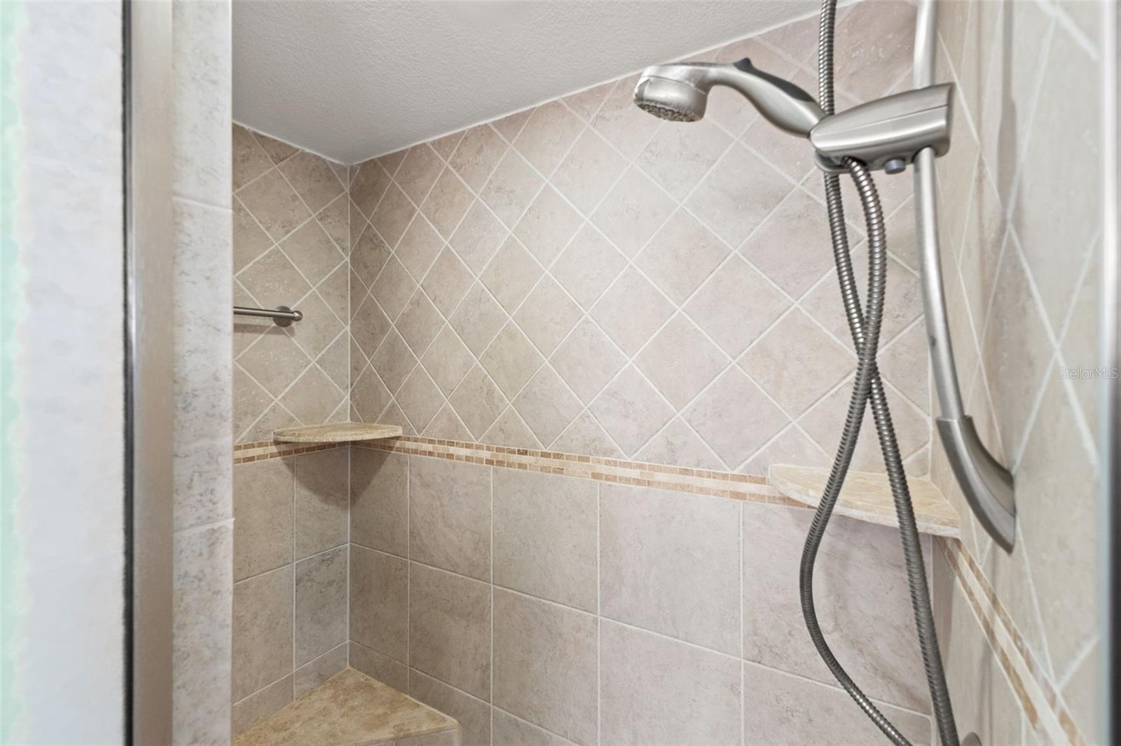 Image 23 of 41 For 5130 Brittany Drive S 808