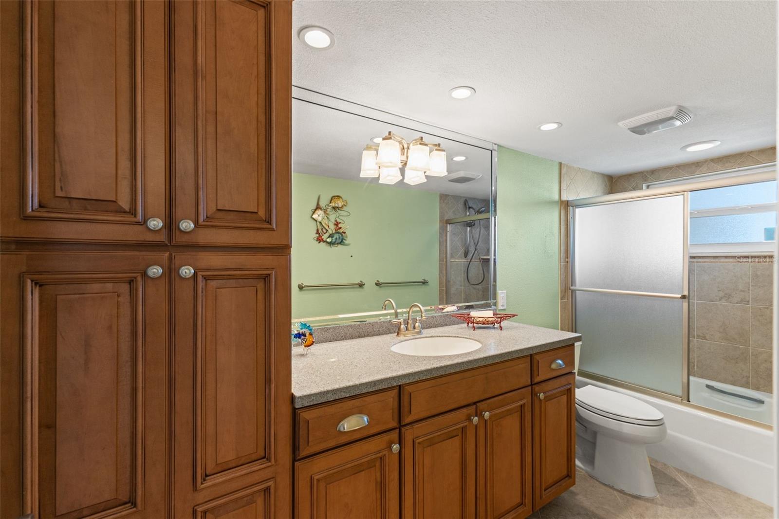 Image 26 of 41 For 5130 Brittany Drive S 808