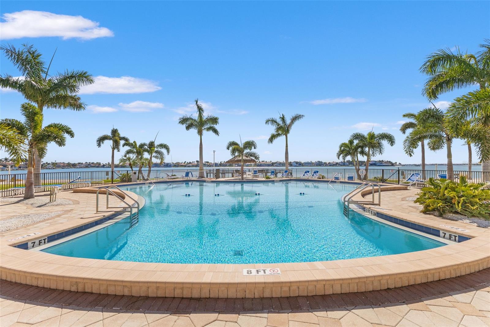 Image 30 of 41 For 5130 Brittany Drive S 808