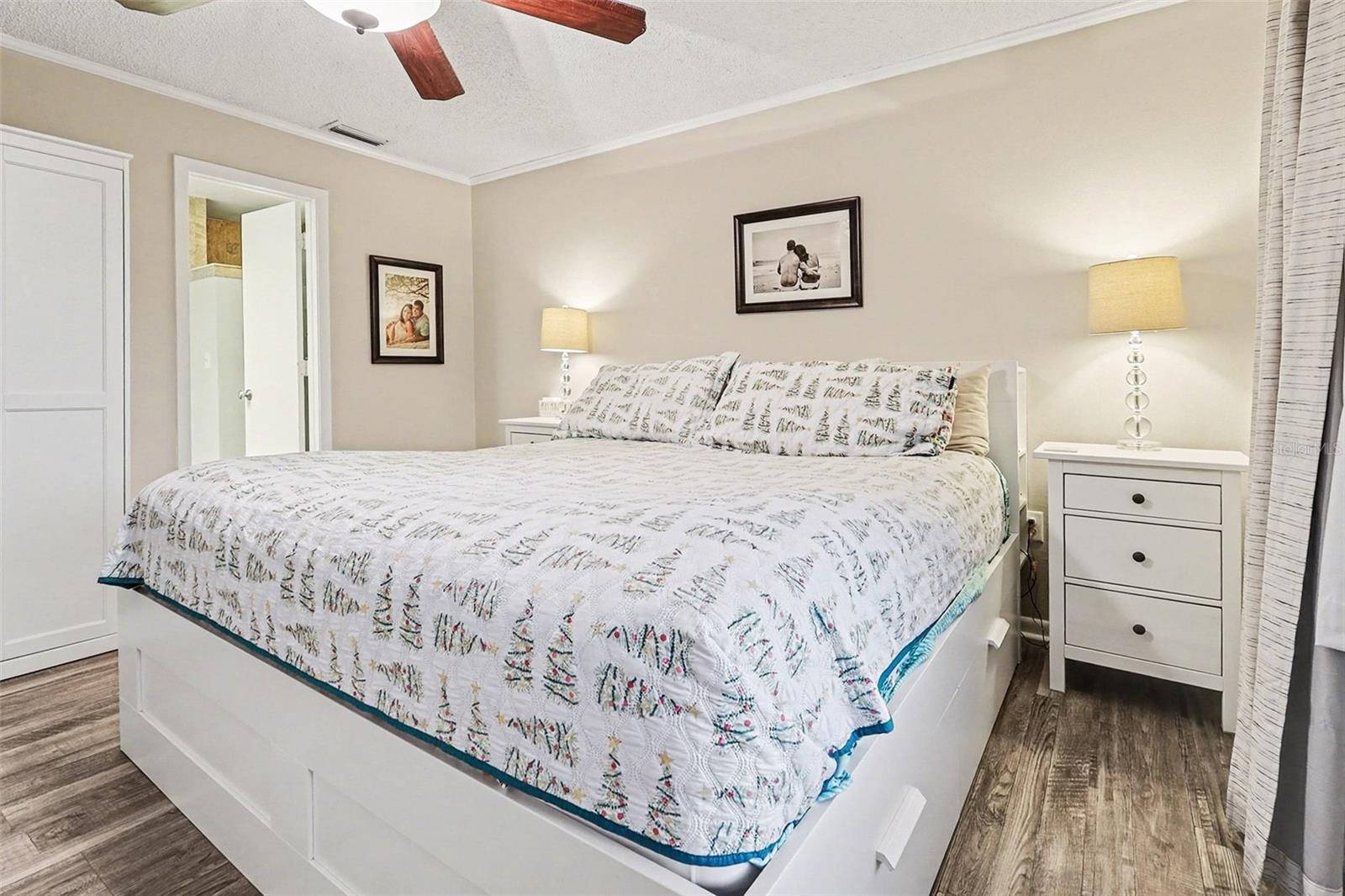 Image 10 of 31 For 5033 Fairfax W