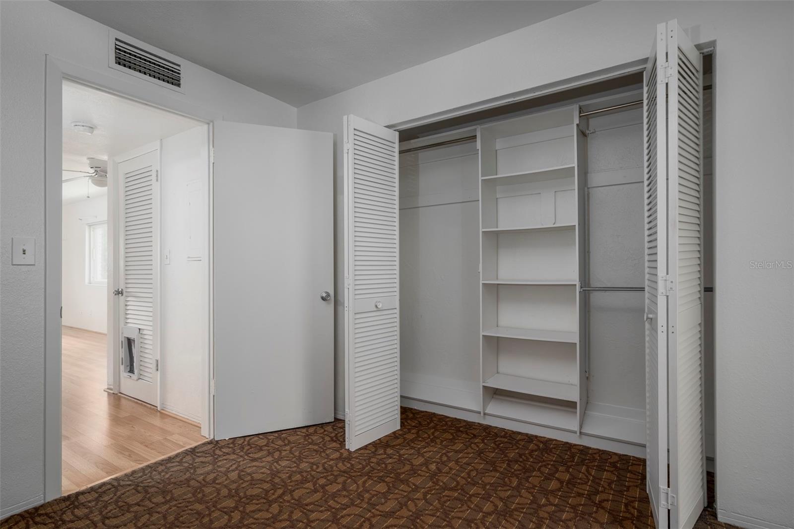 Image 14 of 19 For 5912 5th Avenue N E12