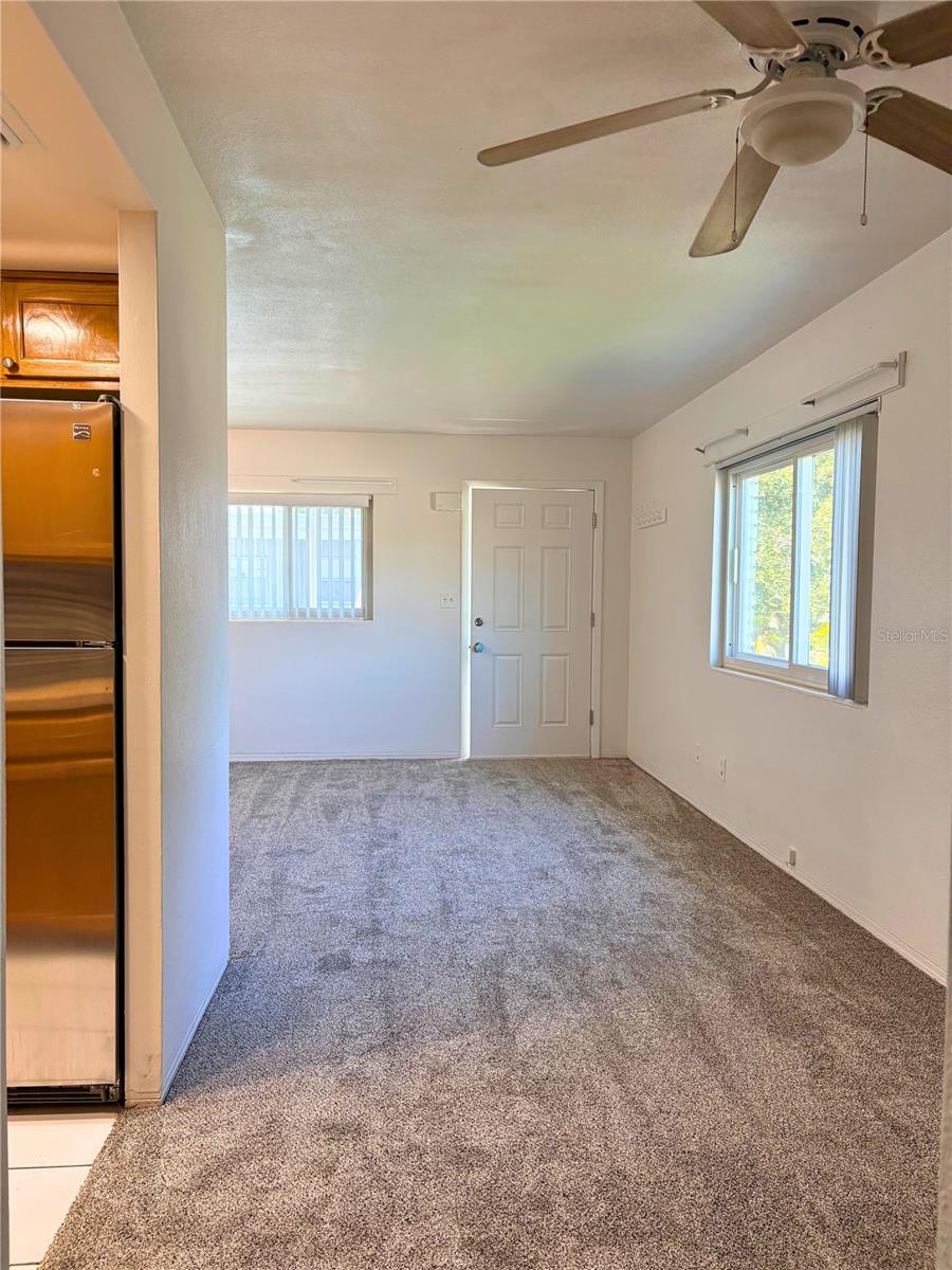 Image 7 of 19 For 5912 5th Avenue N E12