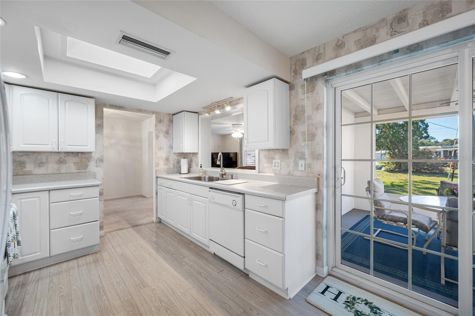 Image 21 of 40 For 14280 86th Terrace