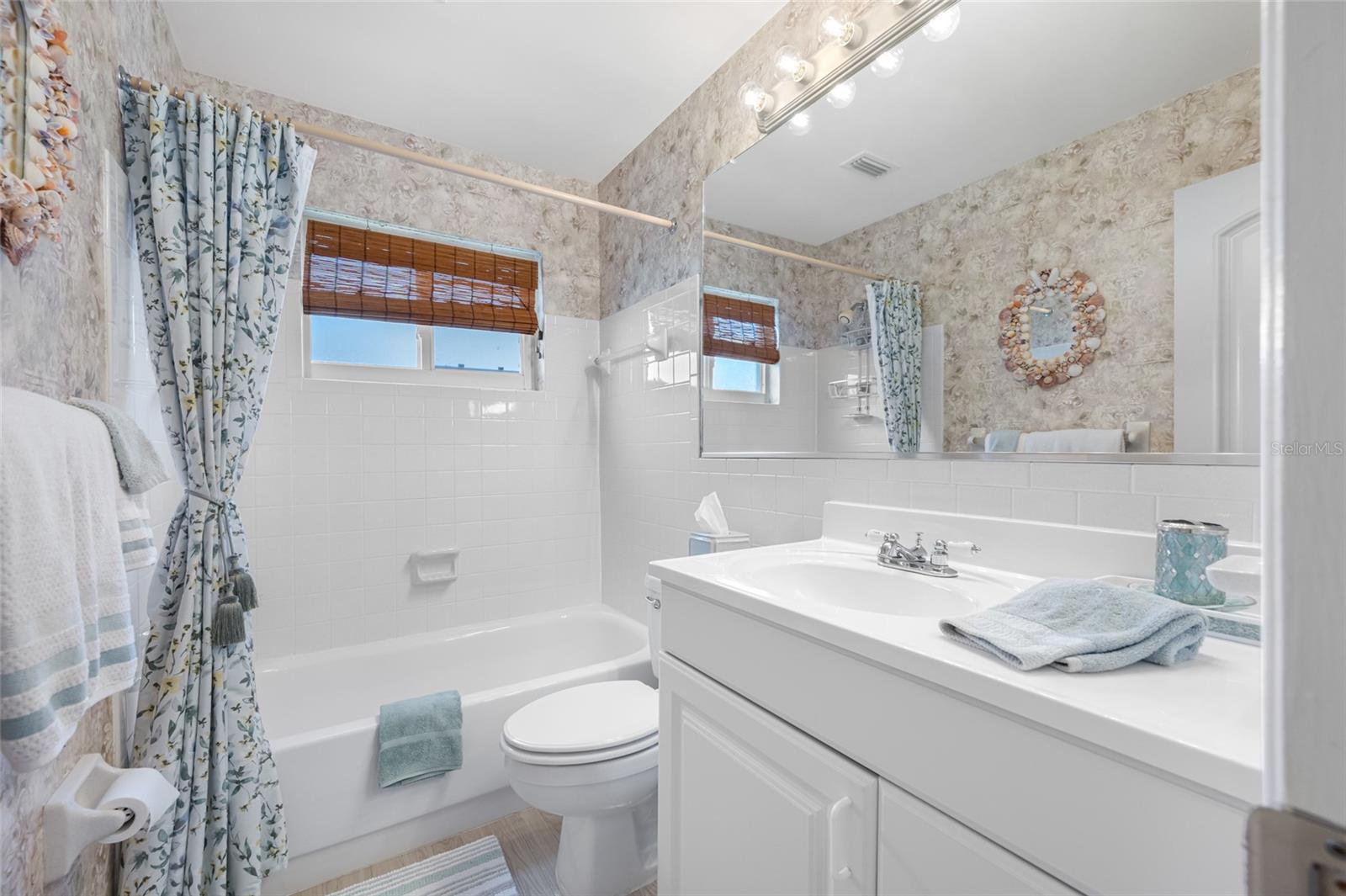 Image 28 of 40 For 14280 86th Terrace