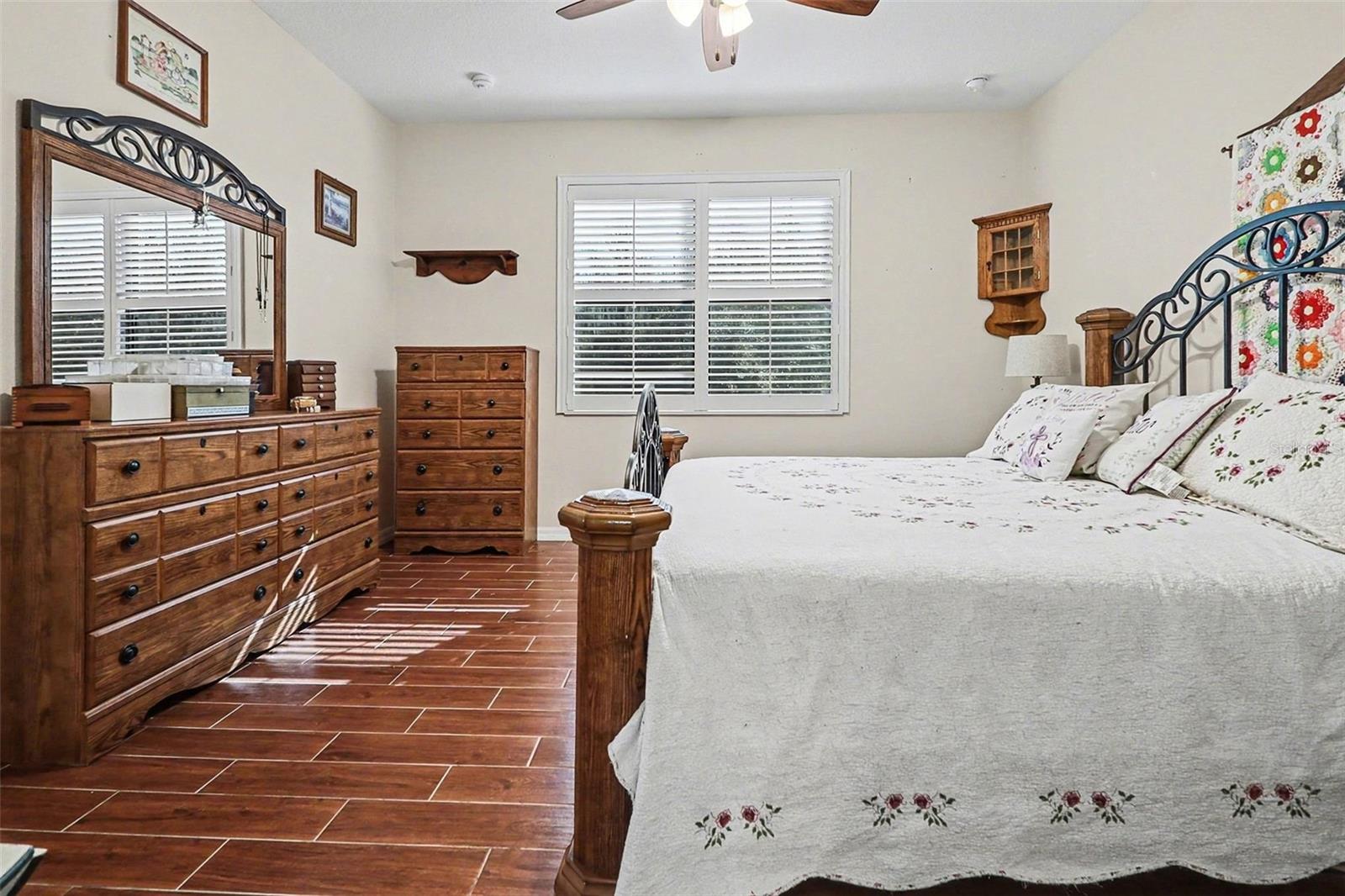 Image 20 of 28 For 640 Grand Canal Drive