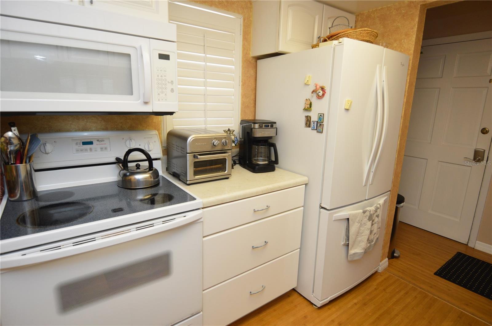 Image 11 of 100 For 12760 Indian Rocks Road 1110