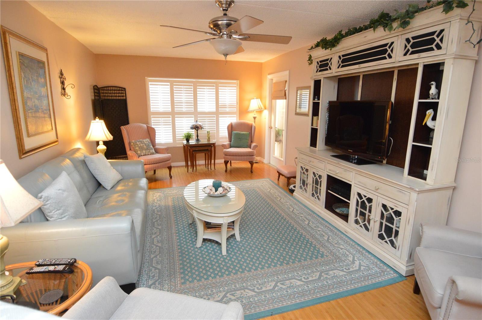 Image 15 of 100 For 12760 Indian Rocks Road 1110