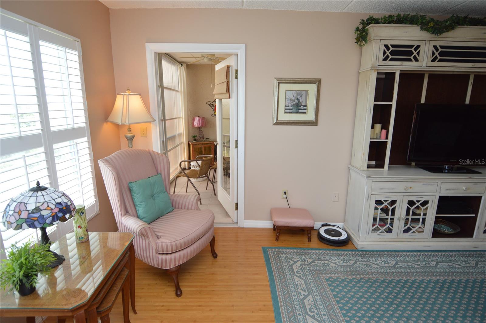 Image 23 of 100 For 12760 Indian Rocks Road 1110