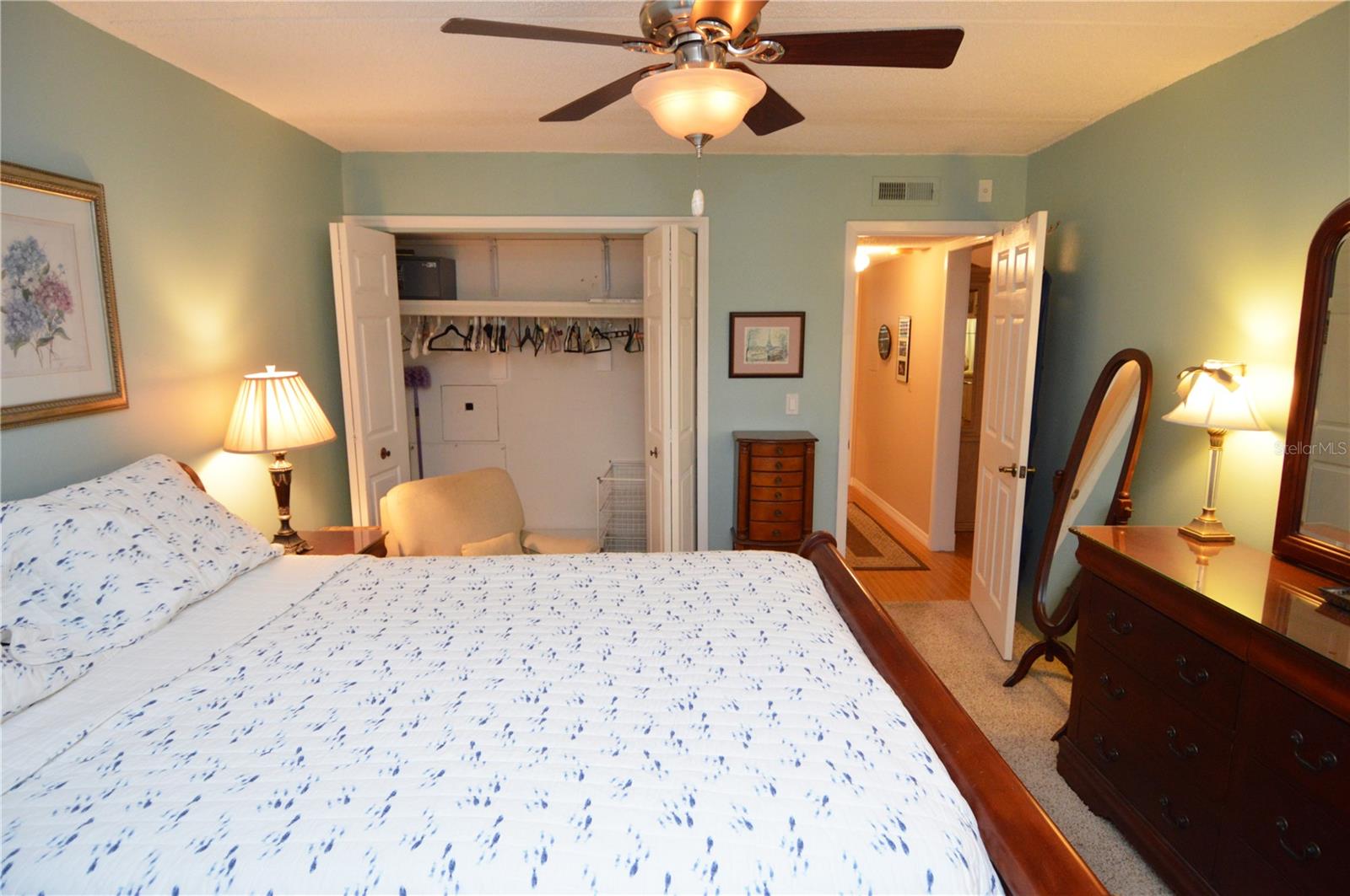 Image 36 of 100 For 12760 Indian Rocks Road 1110