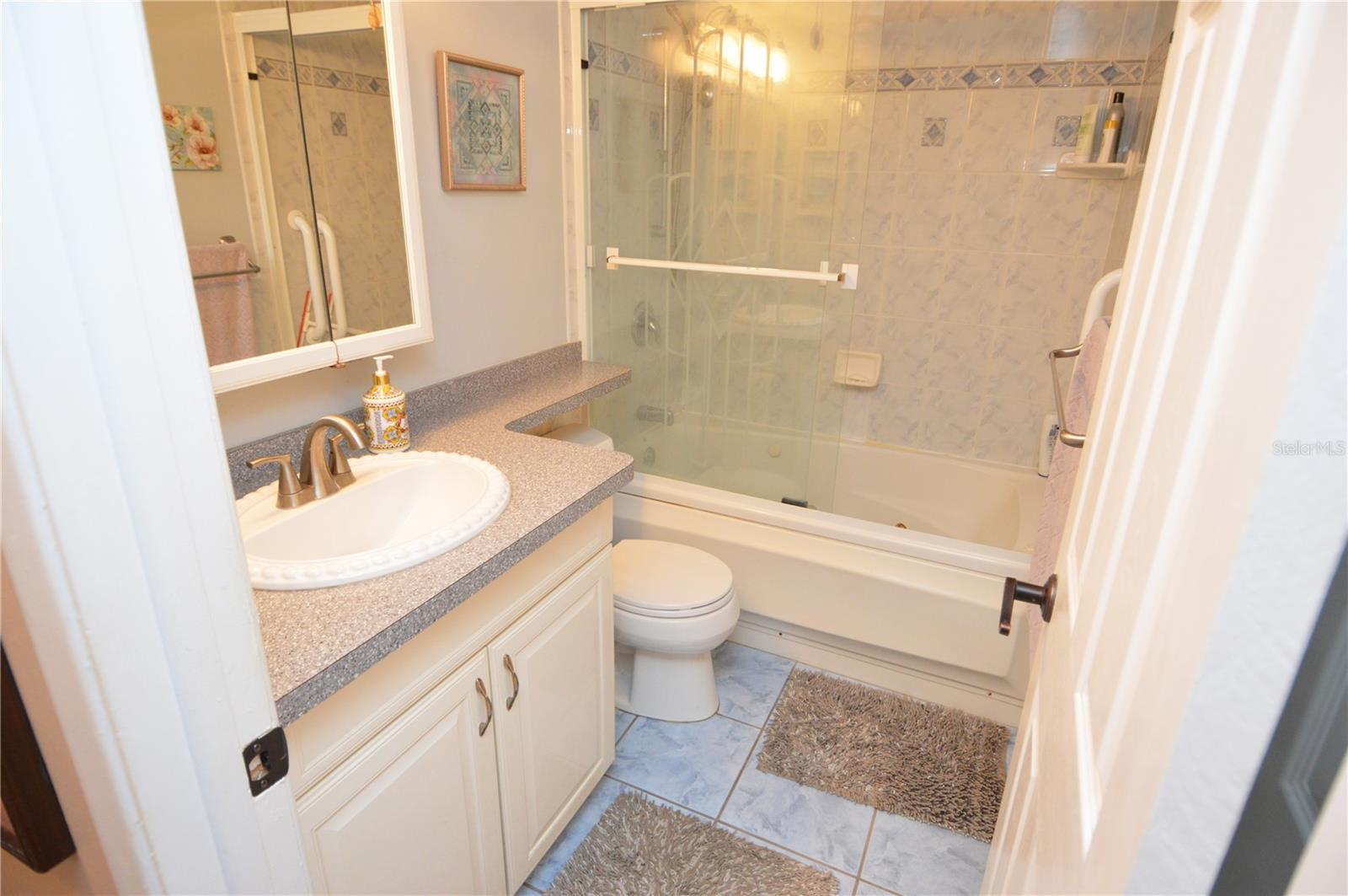 Image 38 of 100 For 12760 Indian Rocks Road 1110