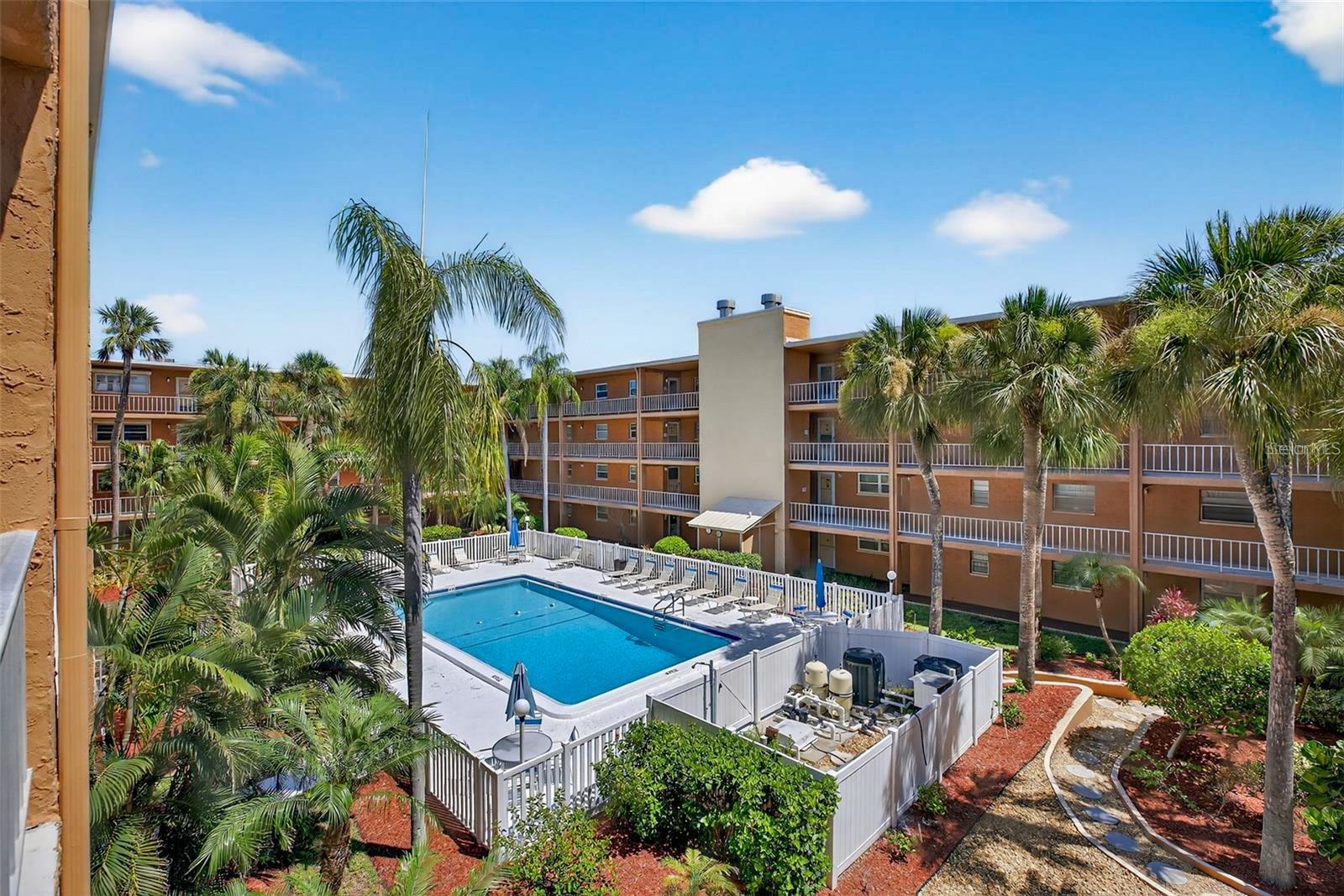 Image 4 of 100 For 12760 Indian Rocks Road 1110