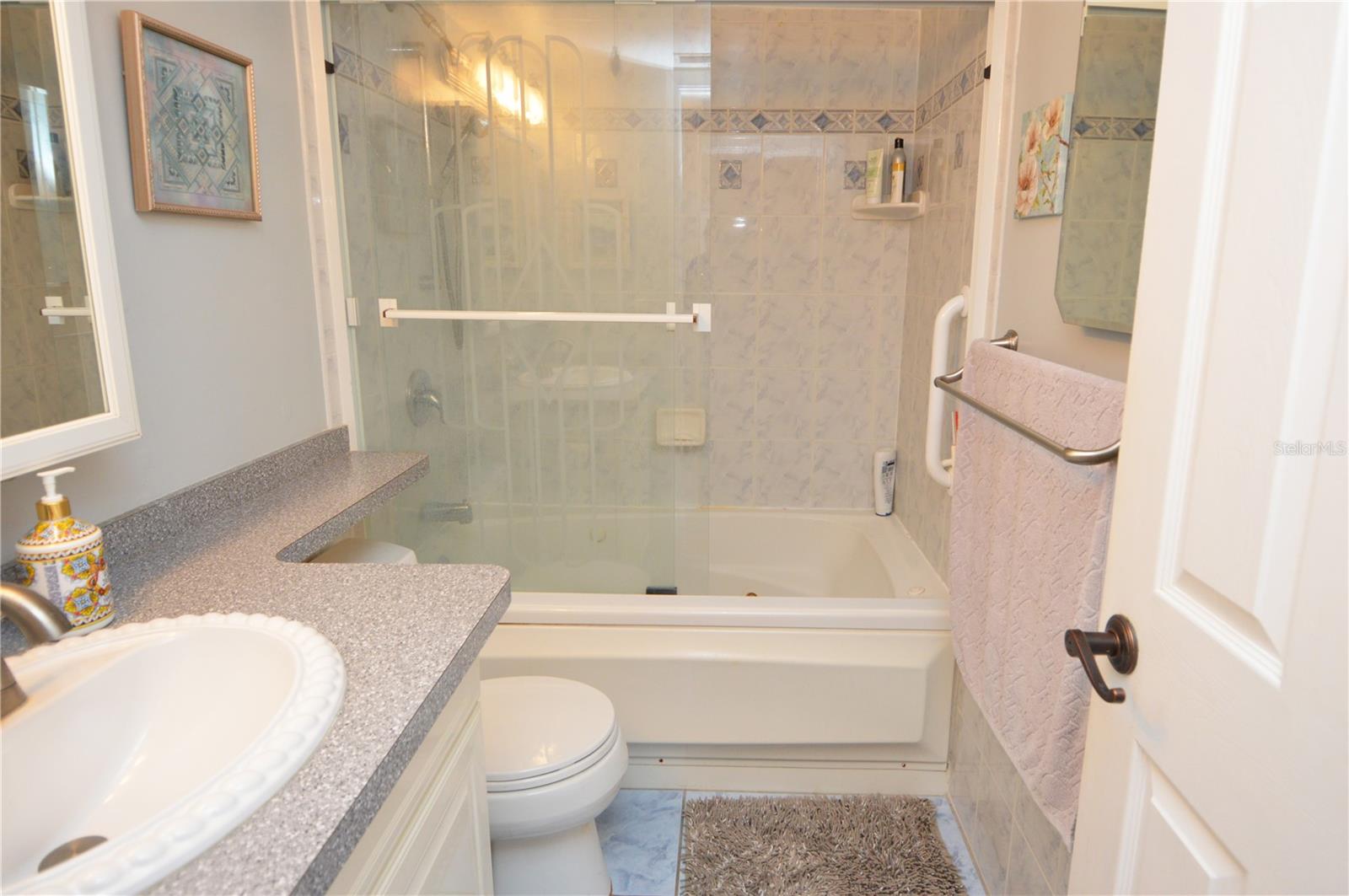 Image 40 of 100 For 12760 Indian Rocks Road 1110