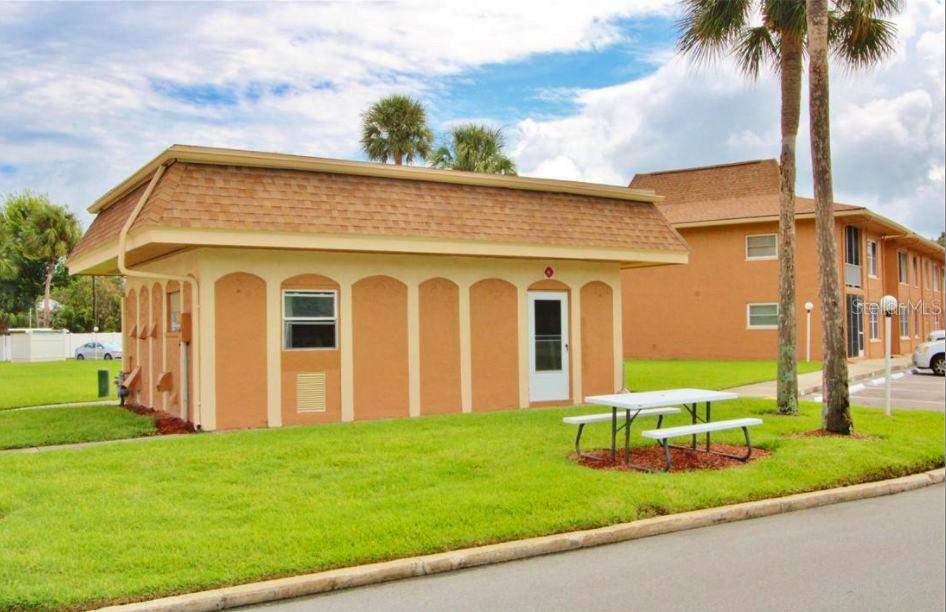 Image 66 of 100 For 12760 Indian Rocks Road 1110