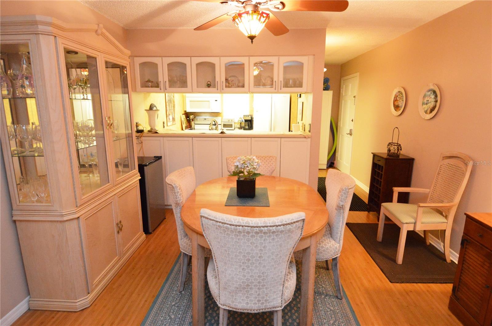 Image 7 of 100 For 12760 Indian Rocks Road 1110