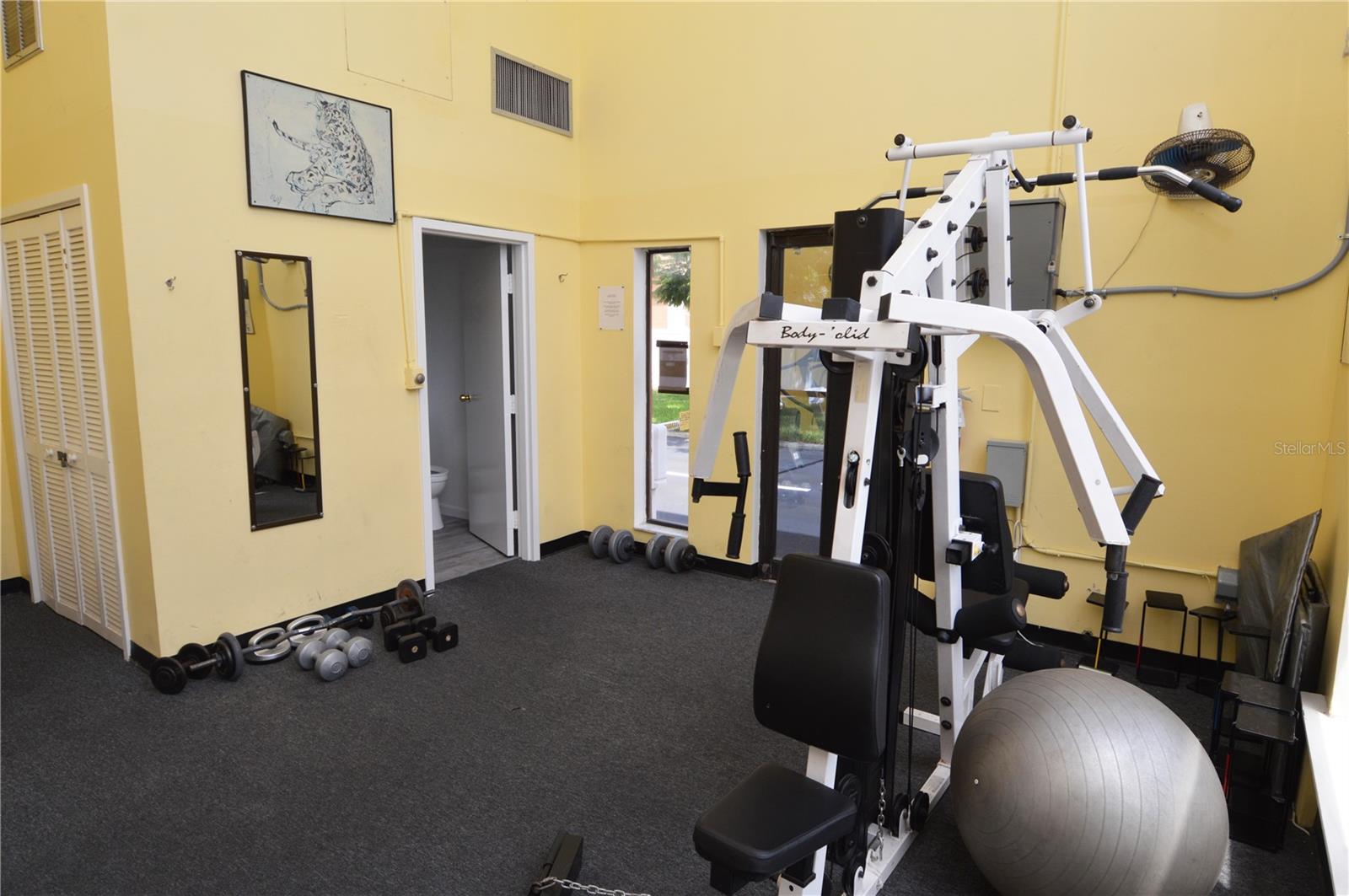 Image 86 of 100 For 12760 Indian Rocks Road 1110