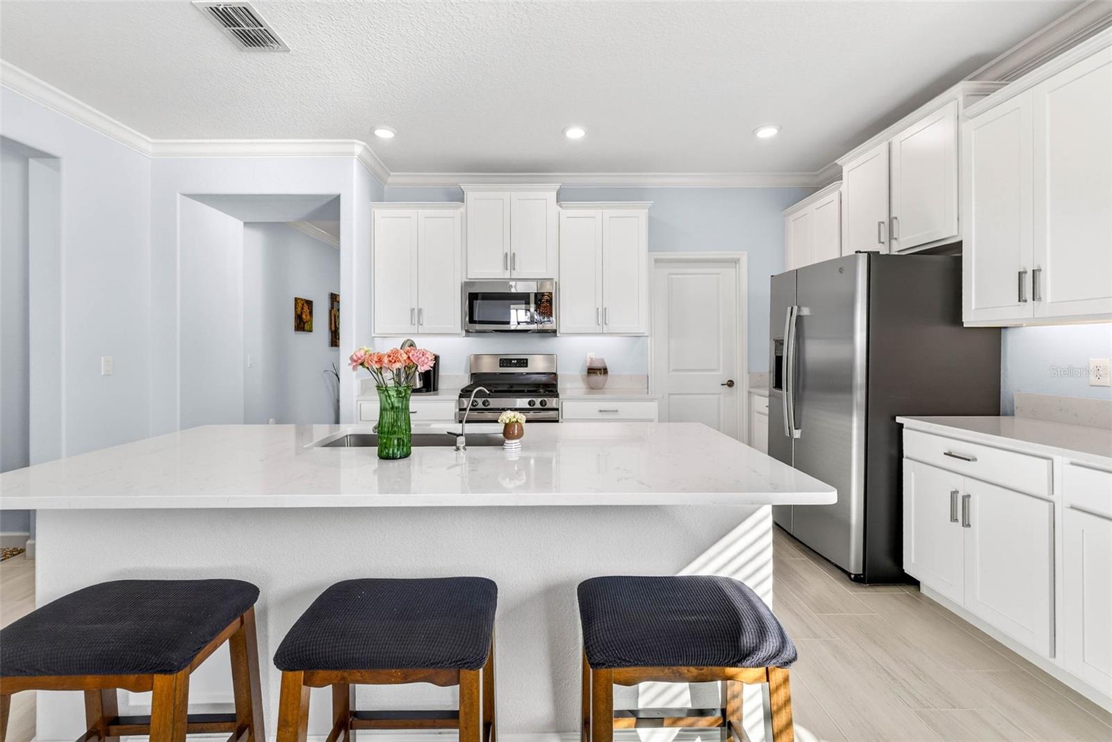 Image 13 of 56 For 17245 Star Banks St