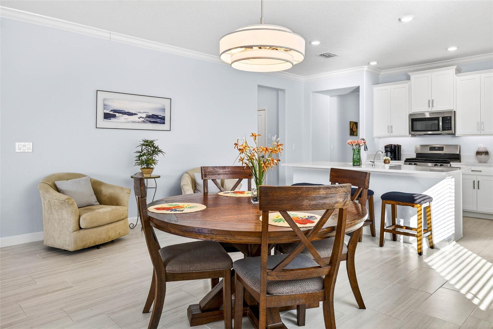 Image 19 of 56 For 17245 Star Banks St