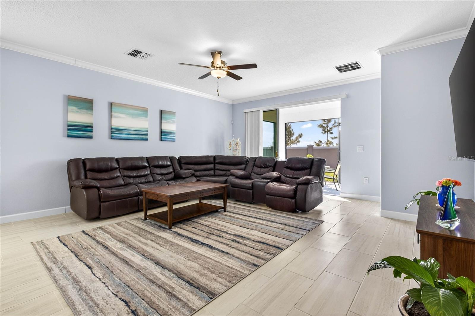 Image 22 of 56 For 17245 Star Banks St