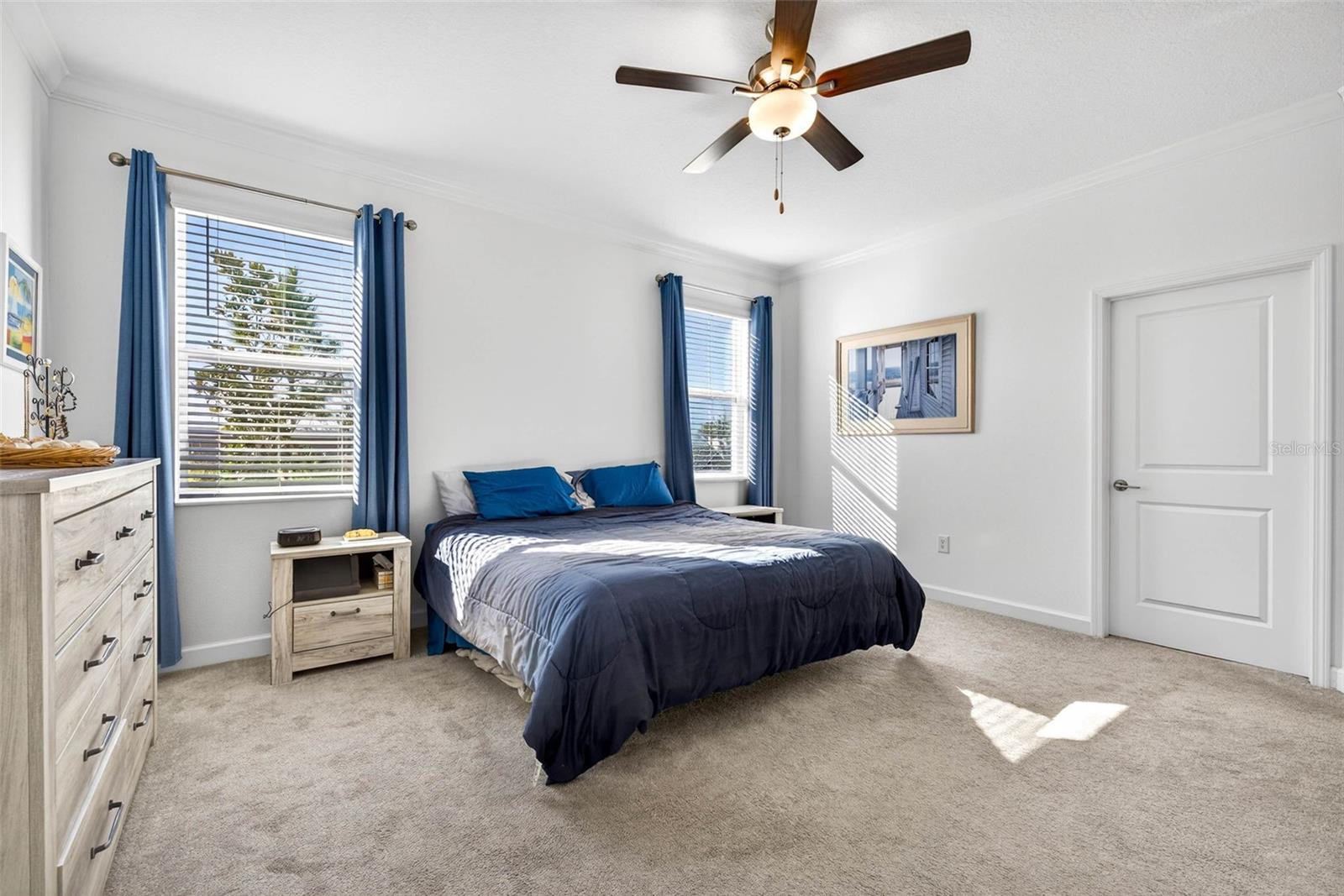 Image 24 of 56 For 17245 Star Banks St