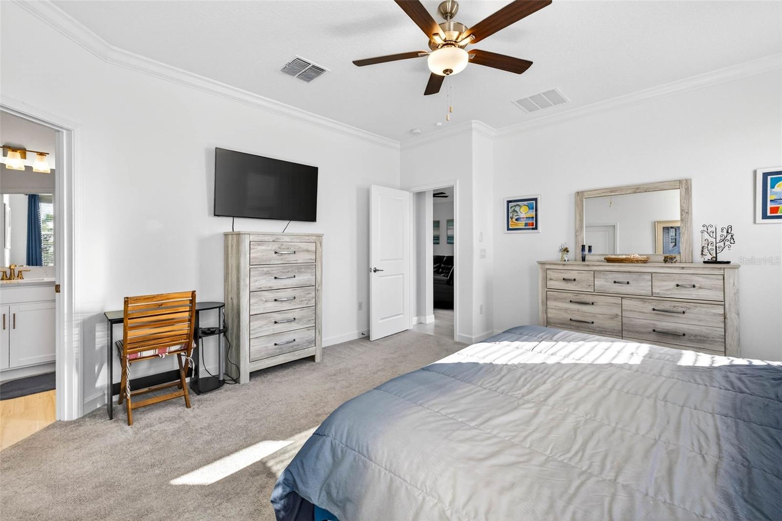 Image 26 of 56 For 17245 Star Banks St