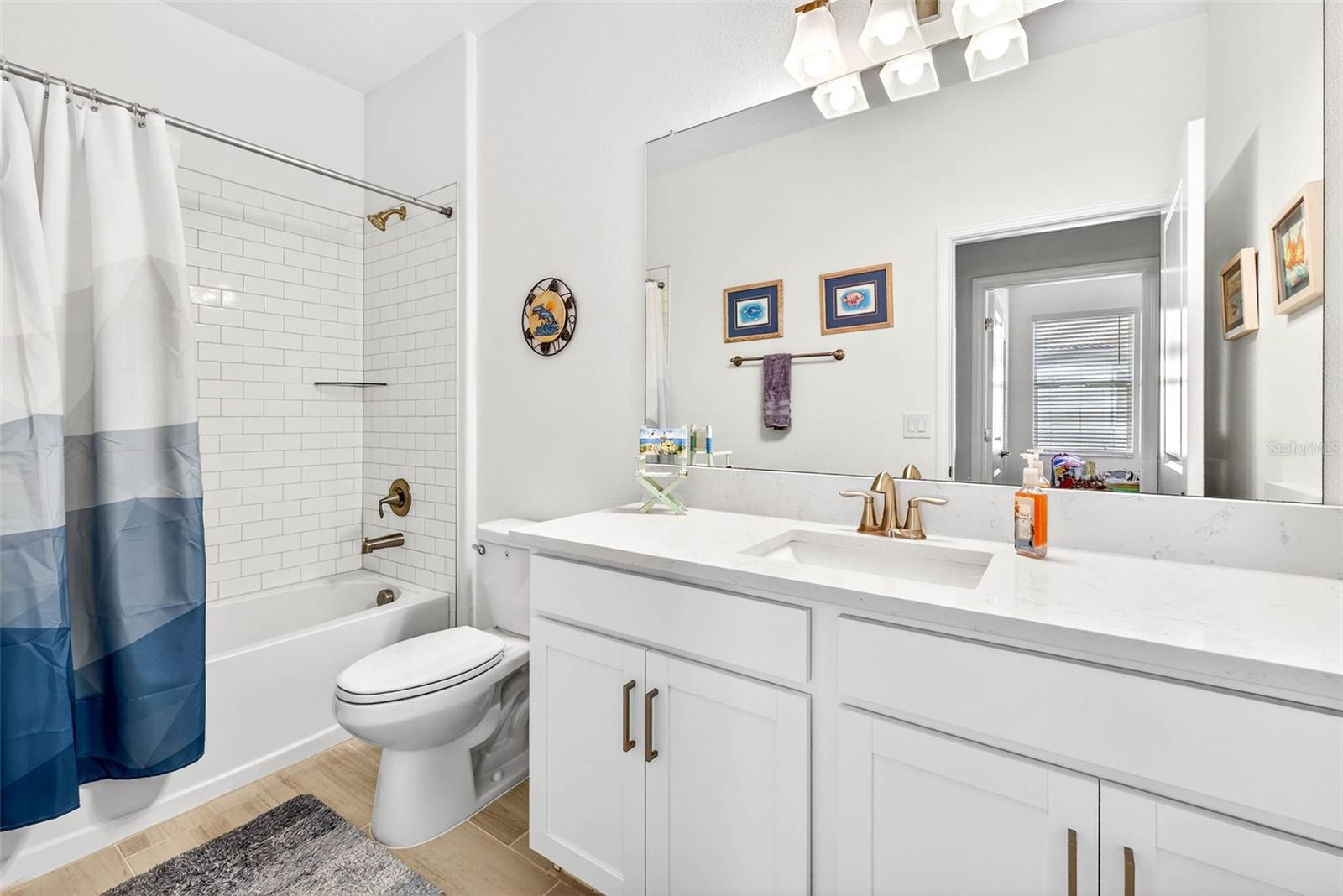 Image 36 of 56 For 17245 Star Banks St