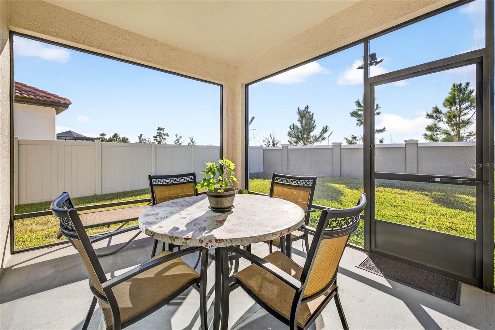 Image 39 of 56 For 17245 Star Banks St