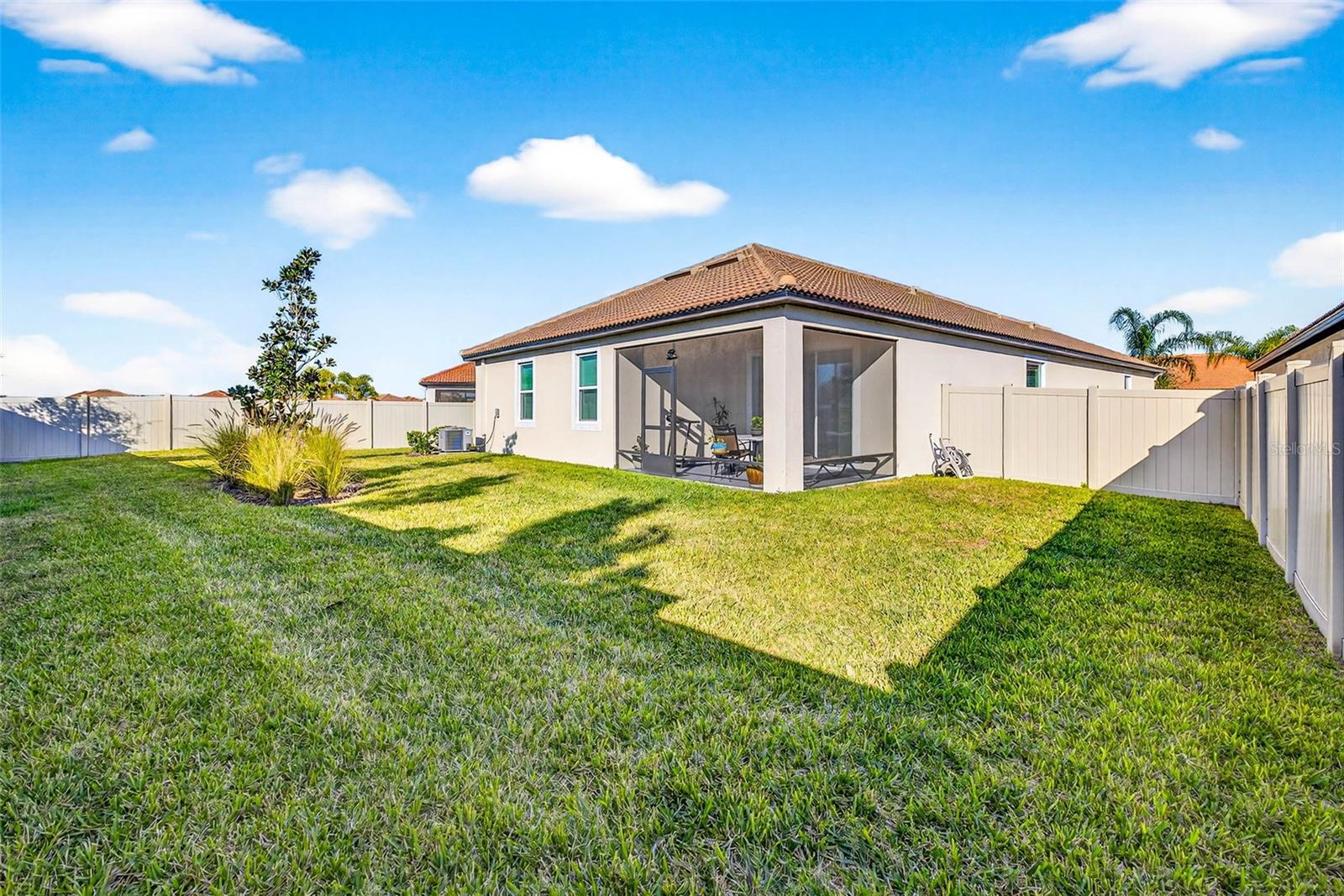 Image 41 of 56 For 17245 Star Banks St