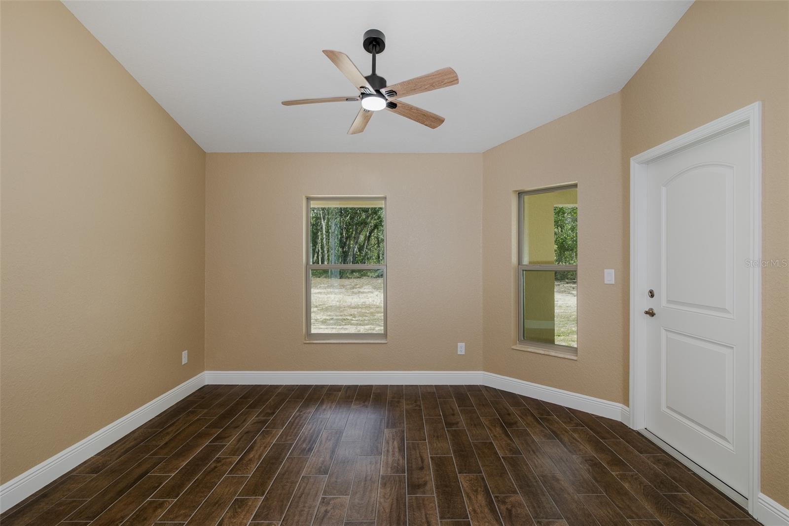 Image 28 of 64 For 15043 Hidden Deer Trail