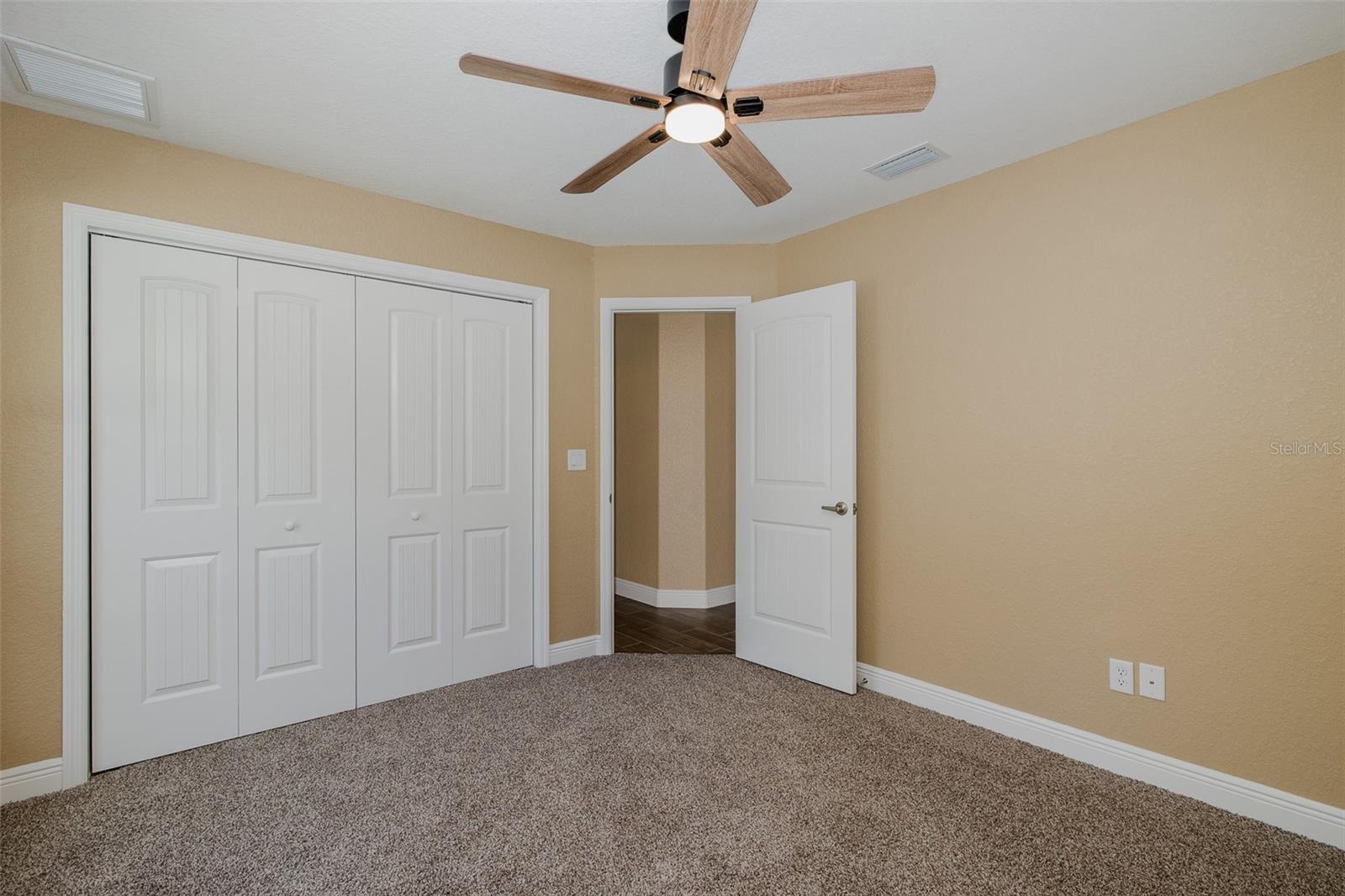 Image 35 of 64 For 15043 Hidden Deer Trail