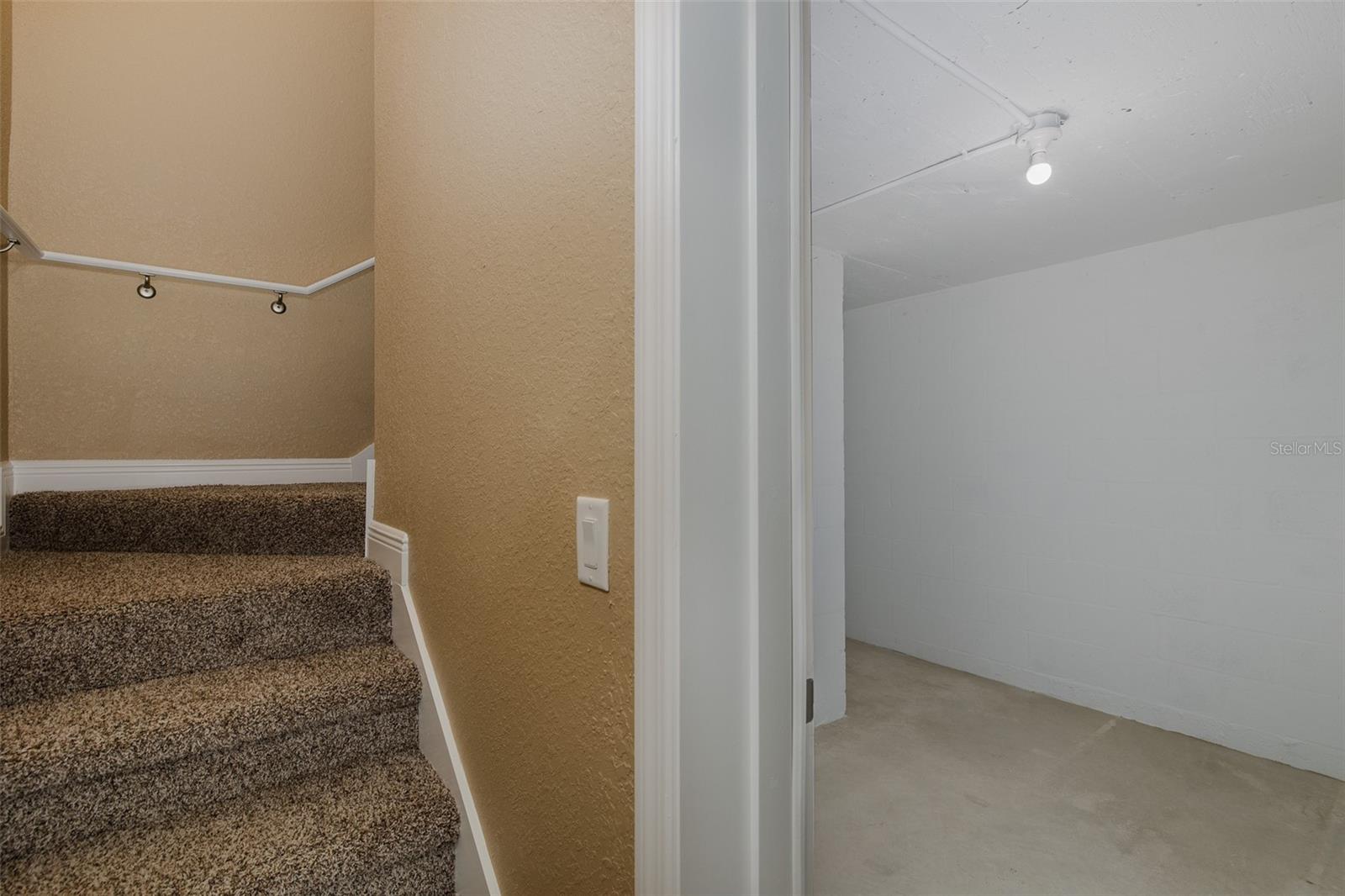 Image 40 of 64 For 15043 Hidden Deer Trail